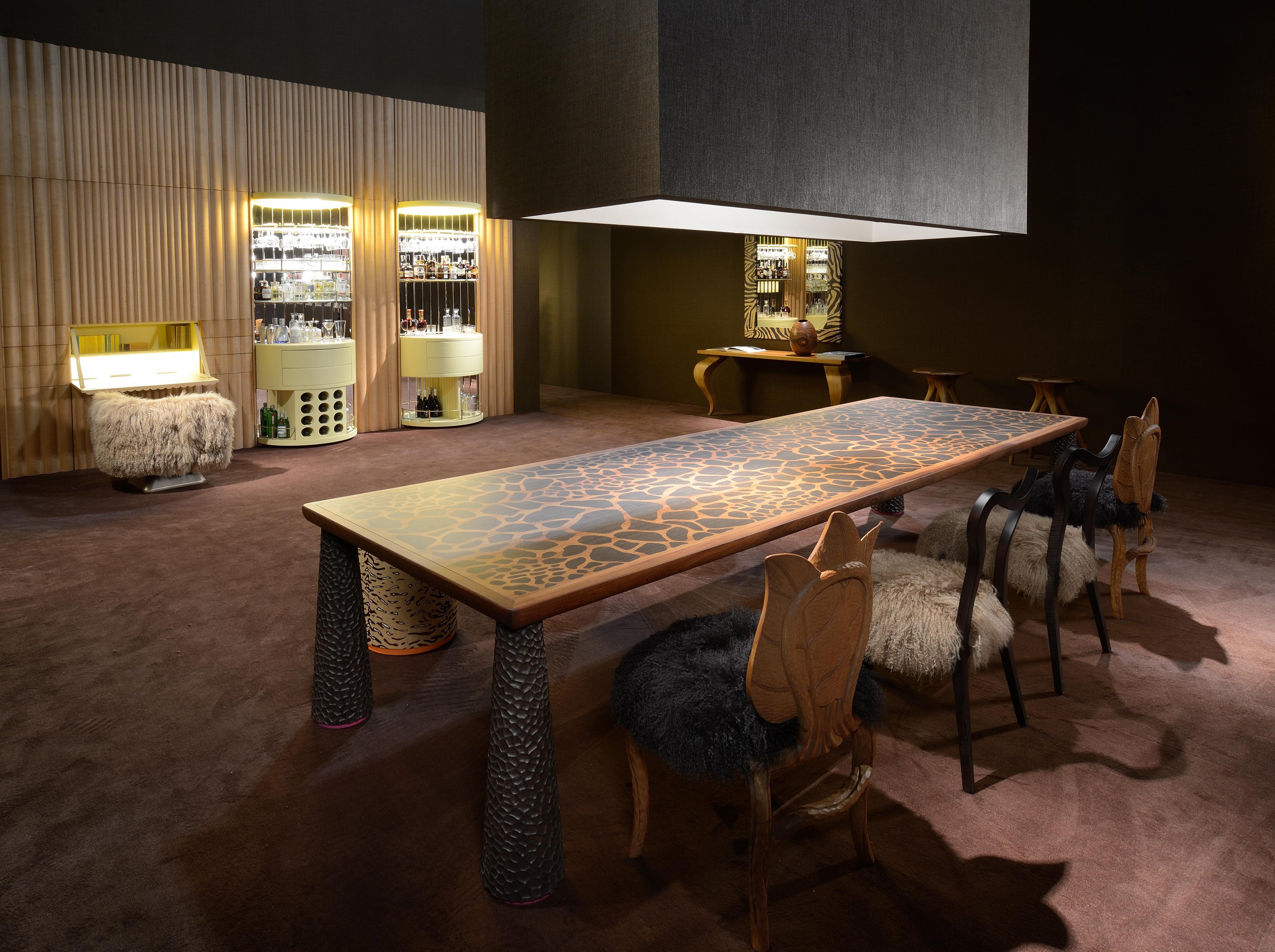 https://a.1stdibscdn.com/daina-tibet-lamb-fur-dining-chair-in-solid-walnut-by-nigel-coates-for-sale-picture-5/f_46131/f_474025121762419326686/ADS_3604_master.jpg