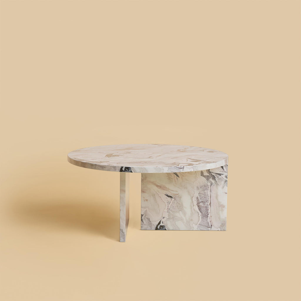 https://a.1stdibscdn.com/dover-white-marble-round-coffee-table-made-in-italy-for-sale-picture-4/f_80972/f_361853421694849207110/ALP_Levanto_Hashi_01_DoverWhite_master.jpg