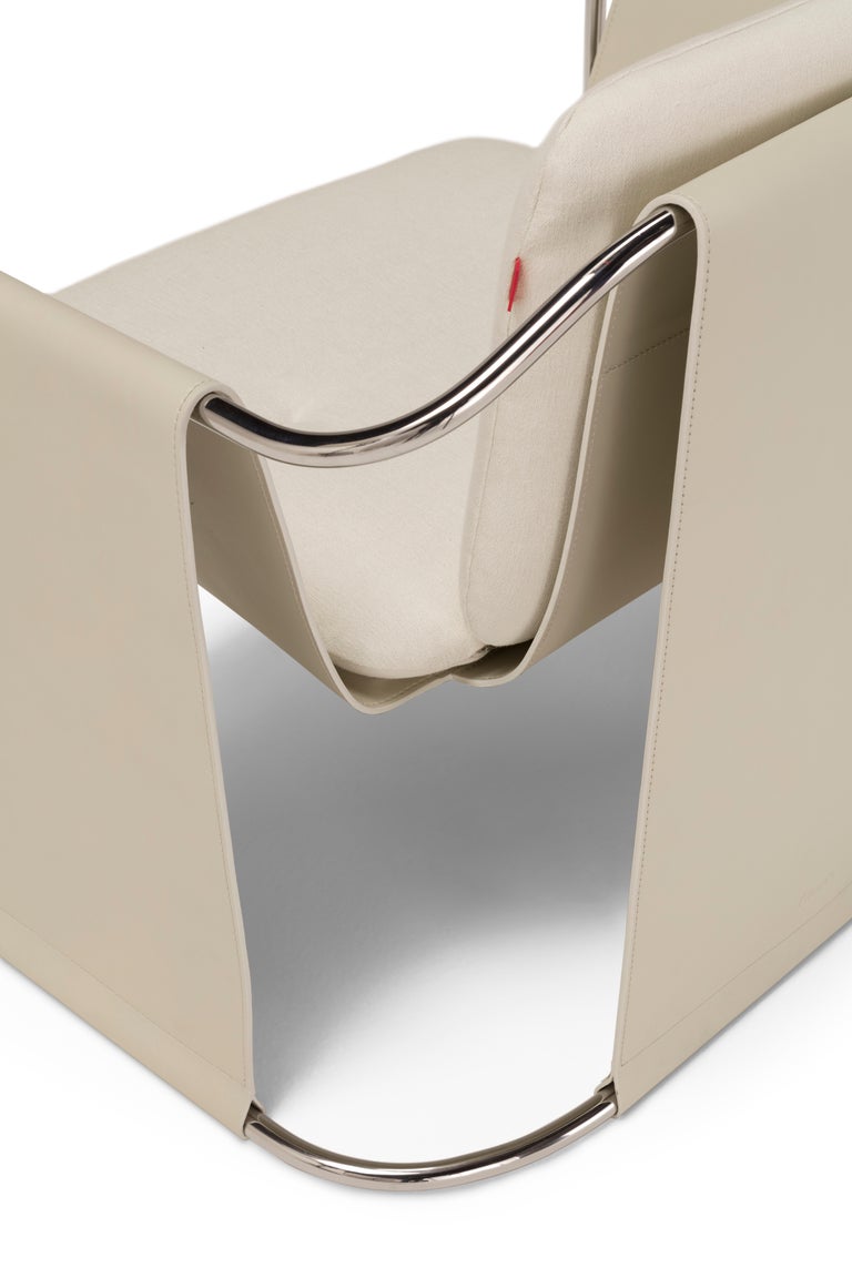 https://a.1stdibscdn.com/contemporary-armchair-kimono-beige-fabric-leather-chrome-steel-for-sale-picture-13/f_31233/f_443500821743611561536/AM010_010_Fibris03_cuoio08_Lucido_5_master.jpg?width=768