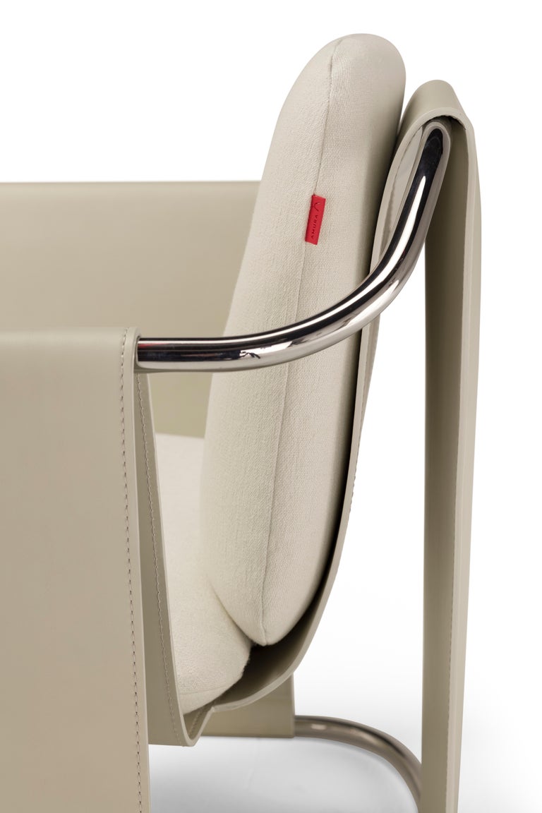 https://a.1stdibscdn.com/contemporary-armchair-kimono-beige-fabric-leather-chrome-steel-for-sale-picture-5/f_31233/f_443500821743611560342/AM010_010_Fibris03_cuoio08_Lucido_8_master.jpg?width=768