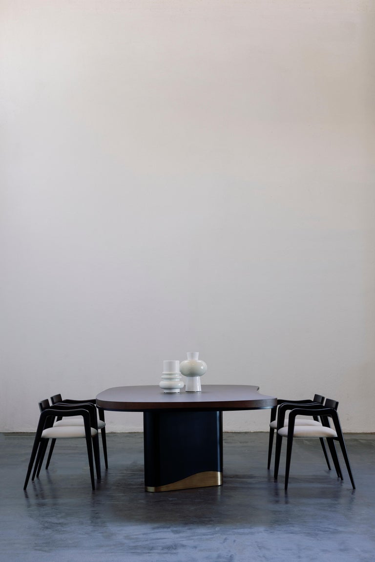 https://a.1stdibscdn.com/modern-sistelo-dining-table-american-oak-brass-handmade-portugal-by-greenapple-for-sale-picture-5/f_53532/f_364356121696331490964/AMBIENTE_737F_master.jpg?width=768