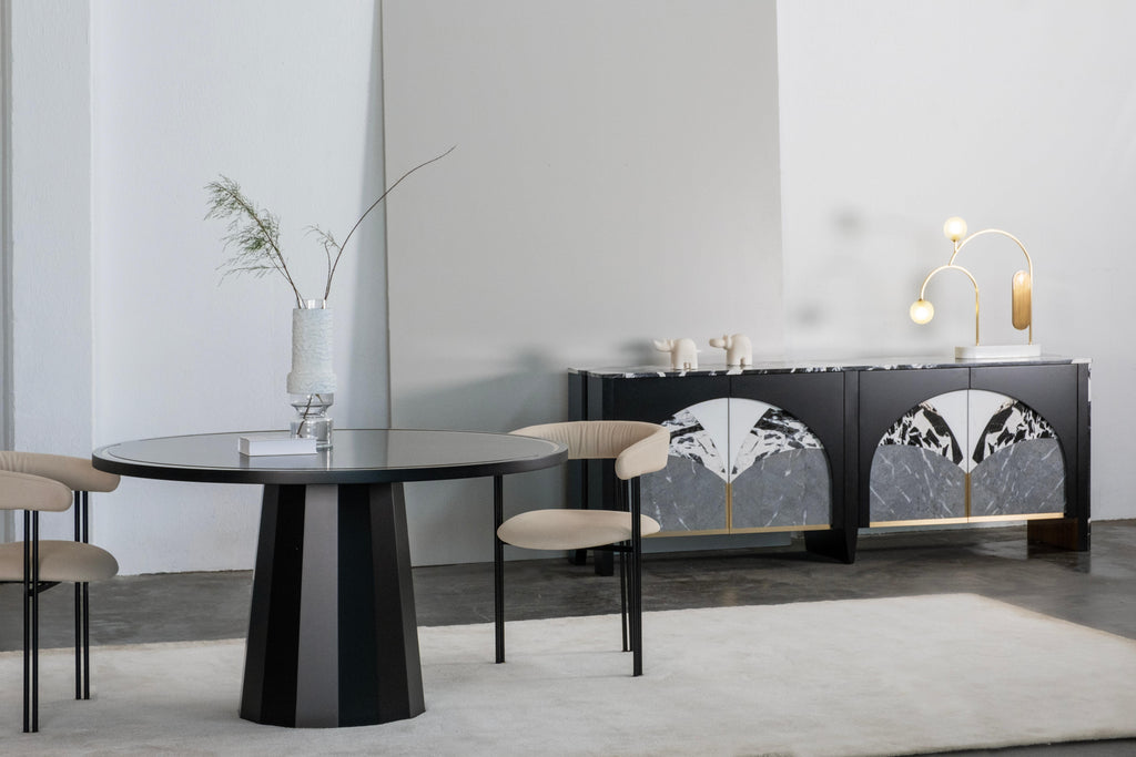 https://a.1stdibscdn.com/modern-howlite-round-dining-table-travertine-brass-handmade-by-greenapple-for-sale-picture-9/f_53532/f_366640021744112261221/AMBIENTE_874_2__master.jpg