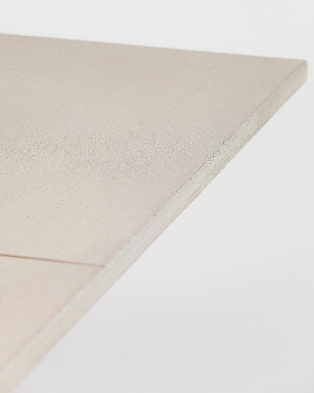 https://a.1stdibscdn.com/james-de-wulf-vue-concrete-ping-pong-table-stainless-steel-base-standard-for-sale-picture-4/f_12242/f_52645031704505060520/_AMS0661_master.jpg