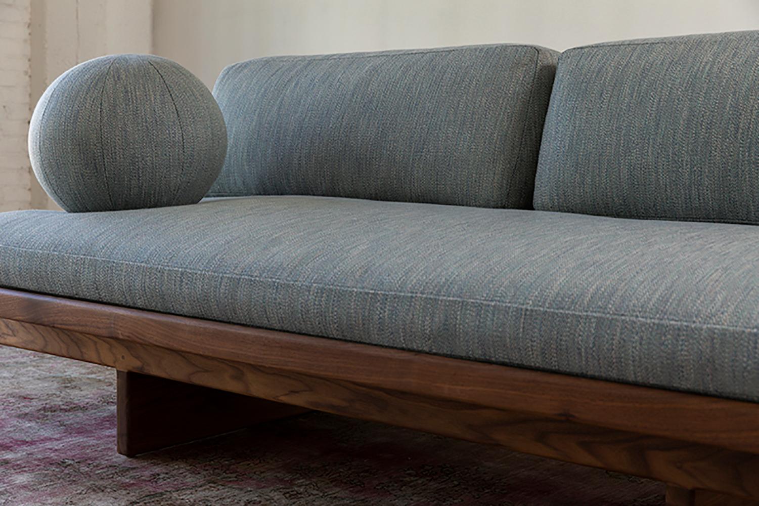 https://a.1stdibscdn.com/james-de-wulf-black-walnut-daybed-for-sale-picture-4/f_12242/f_204272221599004464221/_AMS1355small_master.jpg