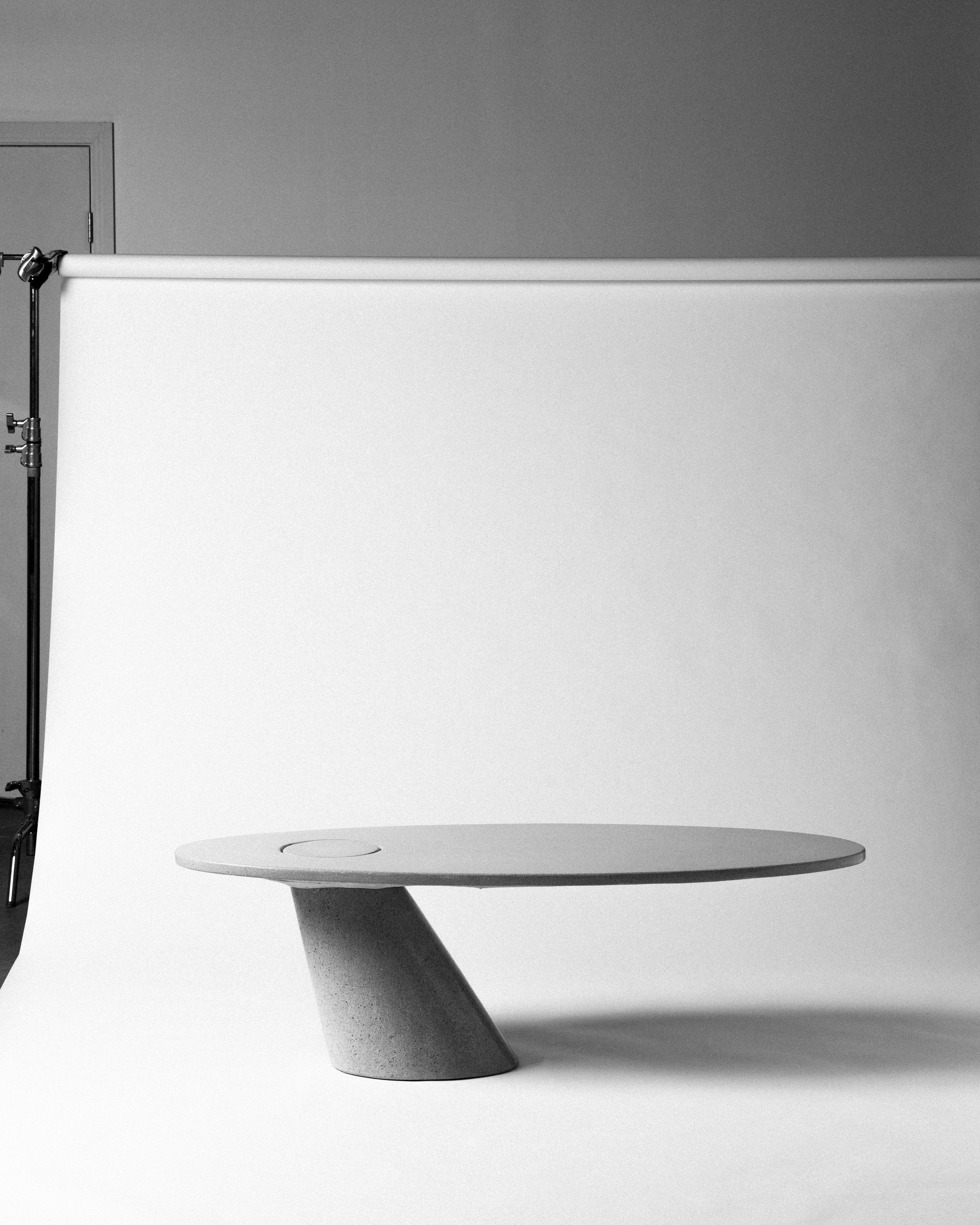 https://a.1stdibscdn.com/james-de-wulf-concrete-leaning-coffee-table-for-sale-picture-6/f_12242/f_204267821598997080107/_AMS9754bw_master.jpg