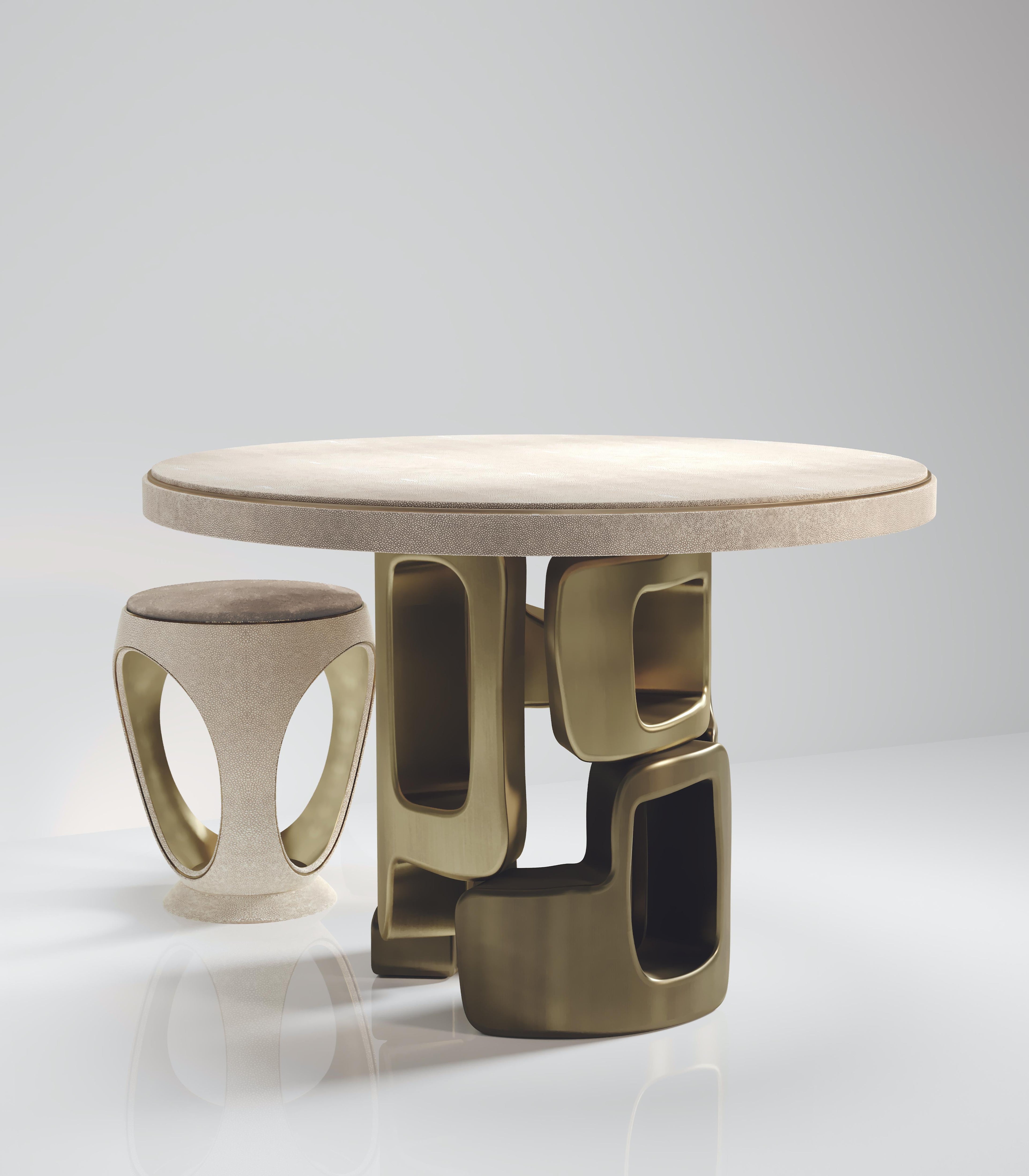https://a.1stdibscdn.com/shagreen-inlaid-dining-table-with-bronze-patina-brass-details-by-kifu-paris-for-sale-picture-13/f_45491/f_333801721679289387310/APOLIE_GR_FINAL_master.jpg