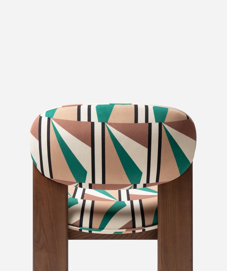 https://a.1stdibscdn.com/dining-archipen-chair-exclusive-artistry-edition-in-o-textile-fabric-by-noom-for-sale-picture-5/f_42321/f_462318721754991111090/ARCHIPEN_CHAIR_ARTISTRY_EDITION_Archive_Fabrics_by_The_O_Textile_7__master.jpg?width=768