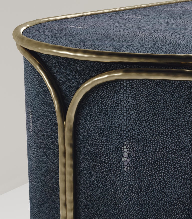 https://a.1stdibscdn.com/shagreen-bar-cabinet-with-chrome-finish-stainless-steel-details-by-ry-augousti-for-sale-picture-14/f_45491/f_359495521693443862276/ARIANE_BAR_bleu_de_tail_2_master.jpg?width=768