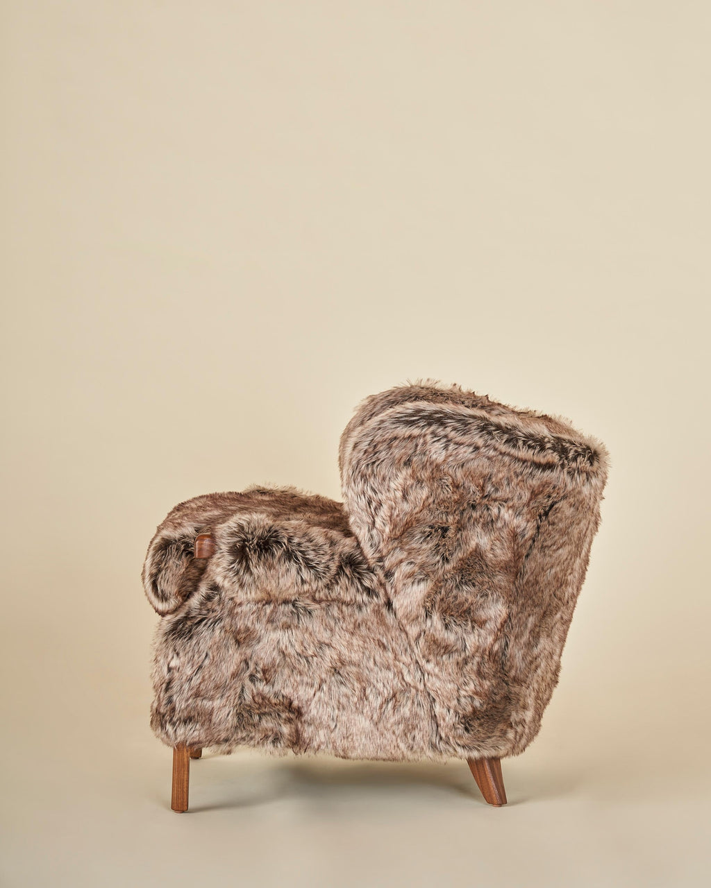 https://a.1stdibscdn.com/fuzzy-sullivan-armchair-by-west-haddon-hall-for-sale-picture-3/f_91342/f_358193821692736525246/ARMCHAIR_0150_master.jpg