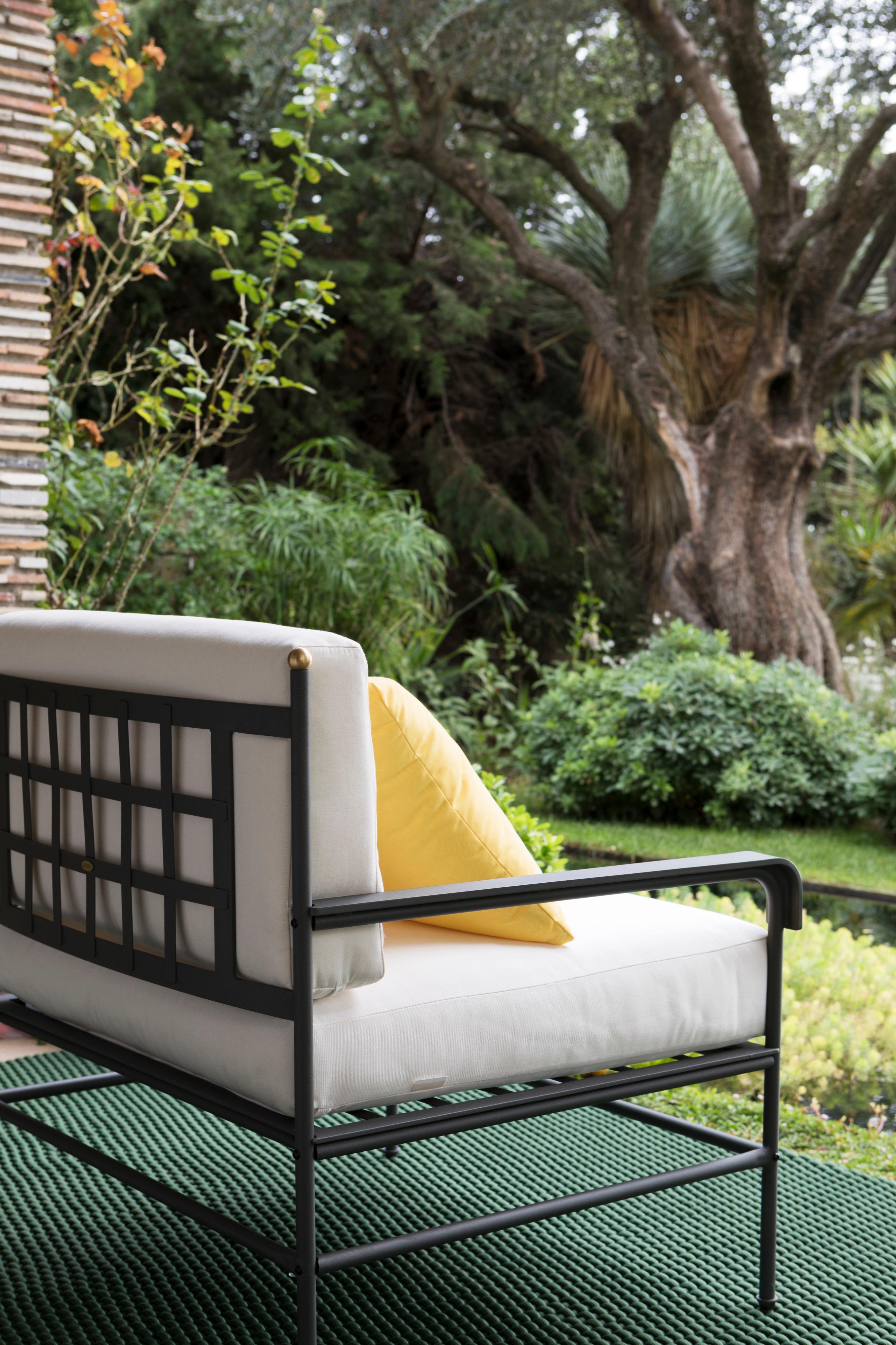 https://a.1stdibscdn.com/unopiu-toscana-armchair-outdoor-collection-for-sale-picture-3/f_16392/f_356503621691688088412/ARMCHAIR_master.jpg