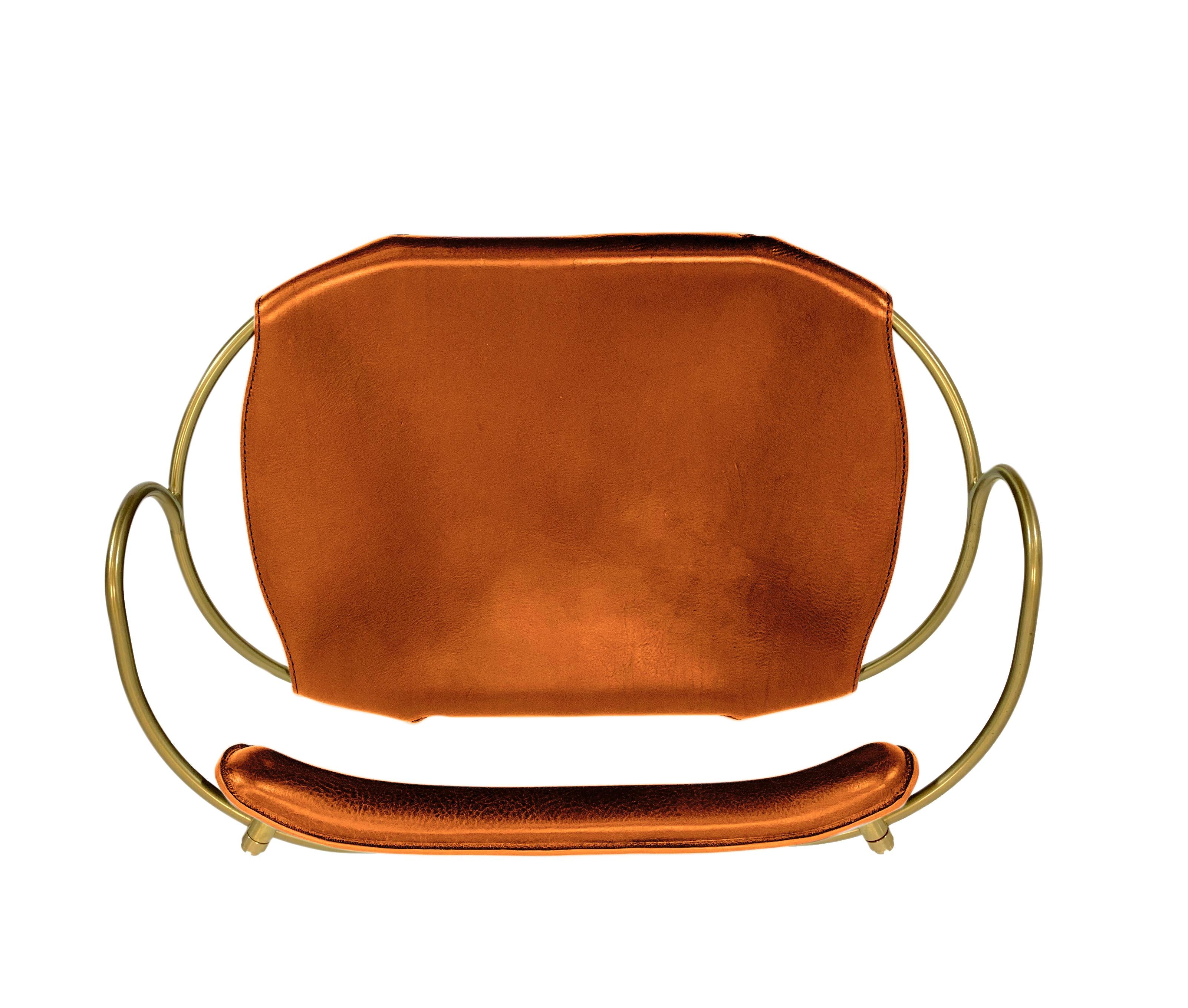 https://a.1stdibscdn.com/counter-stool-with-backrest-brass-steel-and-natural-tobacco-saddler-leather-for-sale-picture-4/f_40561/f_180967321582714907868/ARRIBA_master.jpg