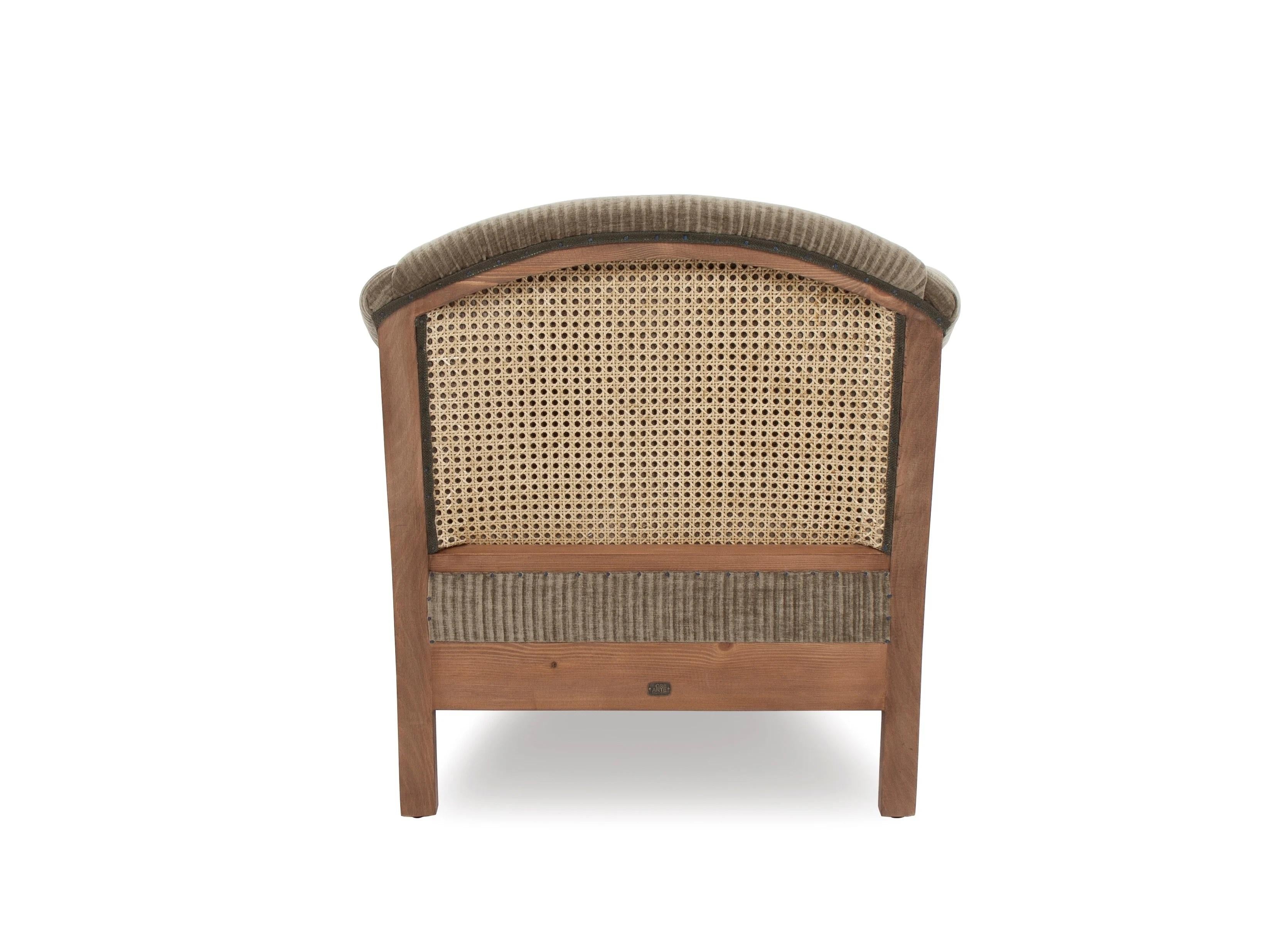 https://a.1stdibscdn.com/french-provincial-style-rattan-armchair-with-custom-finishes-for-sale-picture-9/f_27693/f_305212921664004586366/AVIS_ESSENCE_Fabric_armchair_Crearte_Collections_483126_vrela3eba997_master.jpg