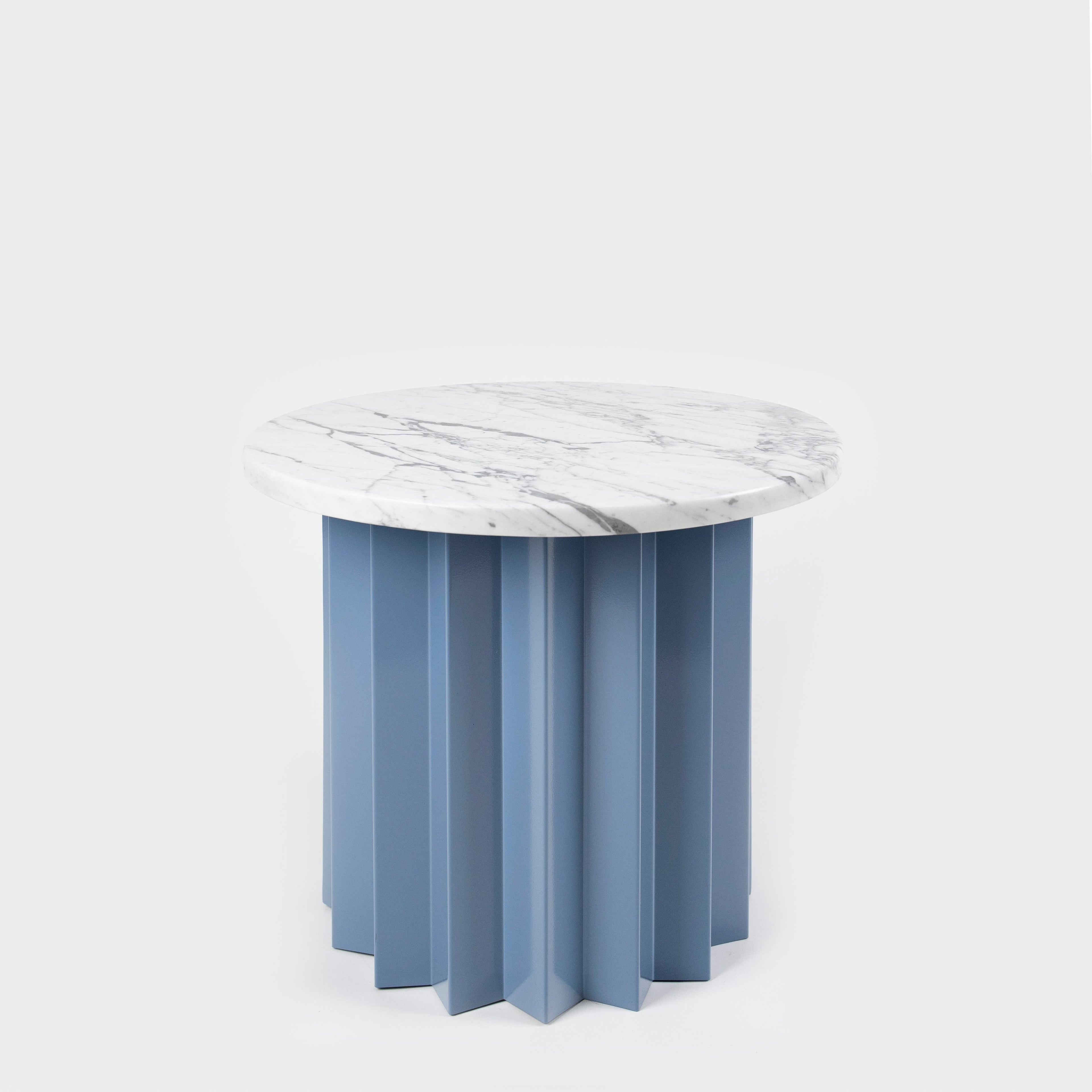 https://a.1stdibscdn.com/contemporary-modern-volume-low-side-table-metal-base-carrara-marble-top-for-sale-picture-3/f_69622/f_291361621655384025520/AVVO0103_M1_master.jpg