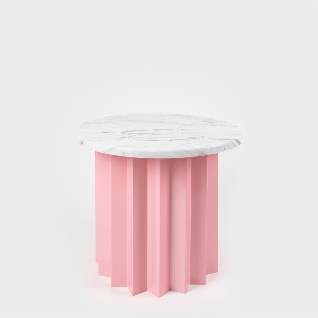 https://a.1stdibscdn.com/contemporary-modern-volume-low-side-table-metal-base-carrara-marble-top-for-sale-picture-4/f_69622/f_291361621655384045276/AVVO0104_M1_master.jpg