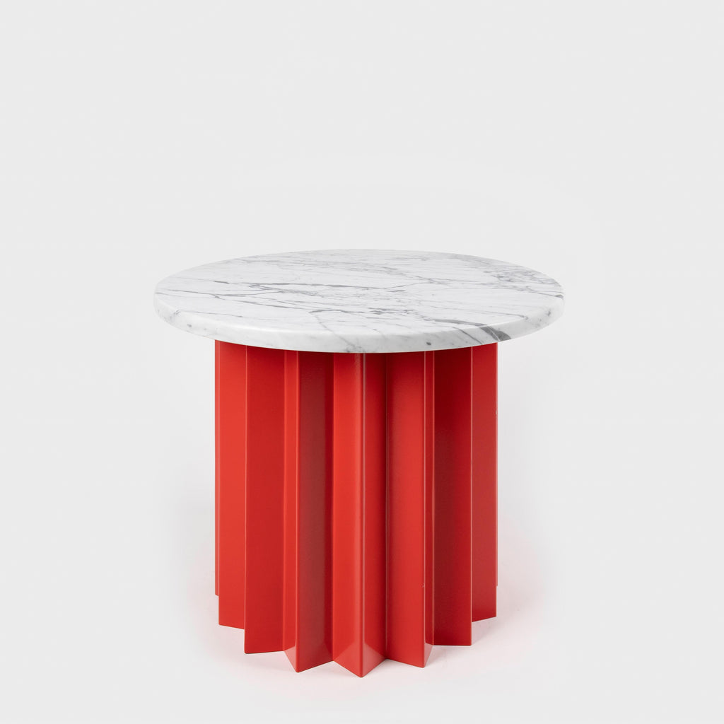 https://a.1stdibscdn.com/contemporary-modern-volume-low-side-table-metal-base-carrara-marble-top-for-sale-picture-7/f_69622/f_291361621655384106419/AVVO0107_M1_master.jpg