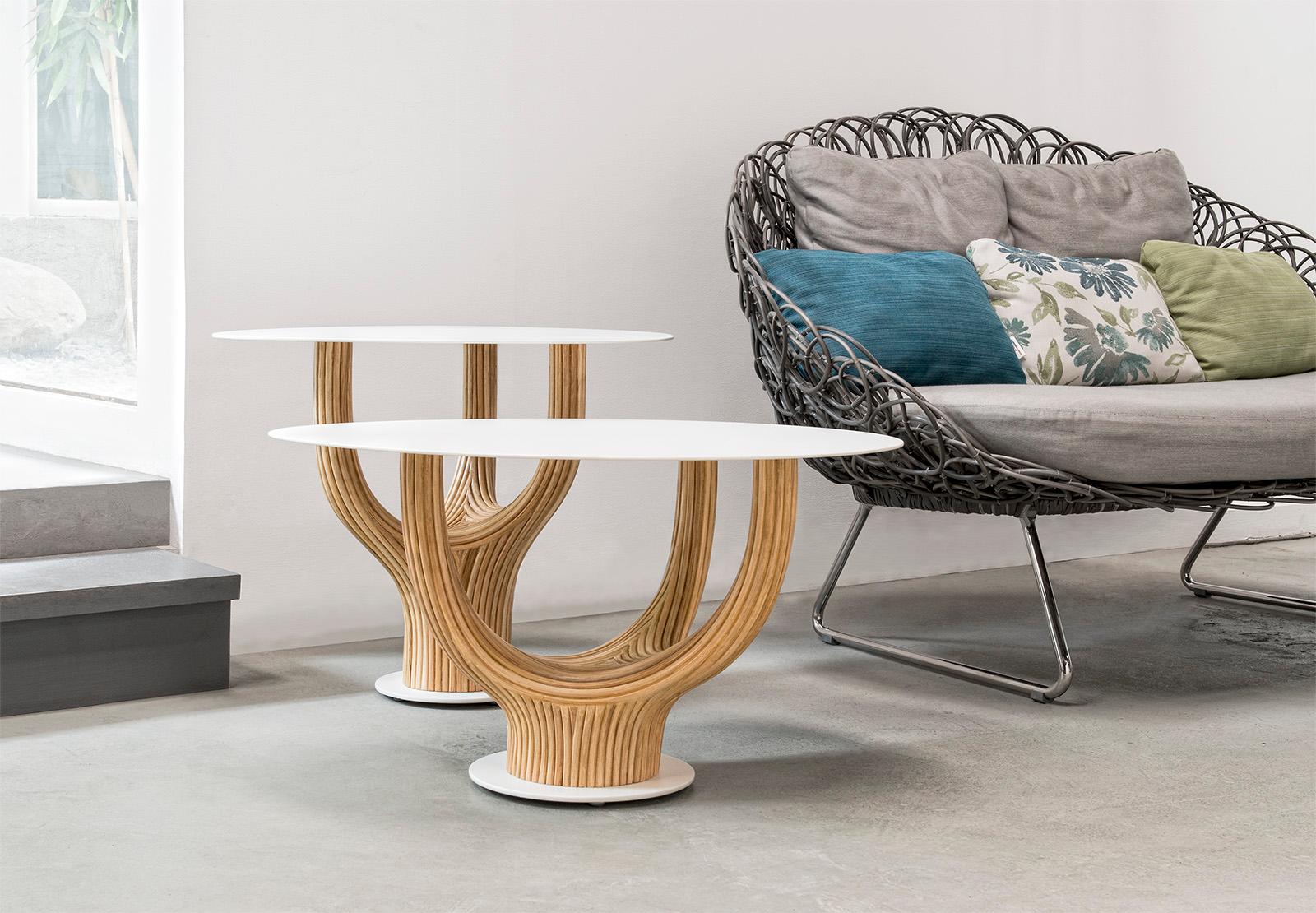 https://a.1stdibscdn.com/acacia-dining-table-kenneth-cobonpue-for-sale-picture-6/f_12192/f_328124421676570501430/Acacia_Setting_web_master.jpg