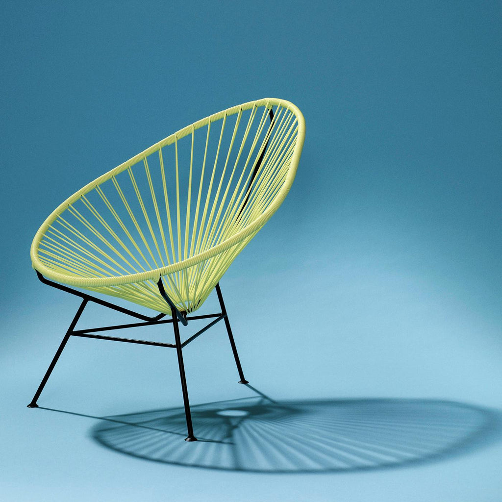 https://a.1stdibscdn.com/yellow-acapulco-chair-by-ok-design-for-sale-picture-3/f_12192/f_414538921726188522435/Acapulco_chair_Yellow_action_5_master.jpg