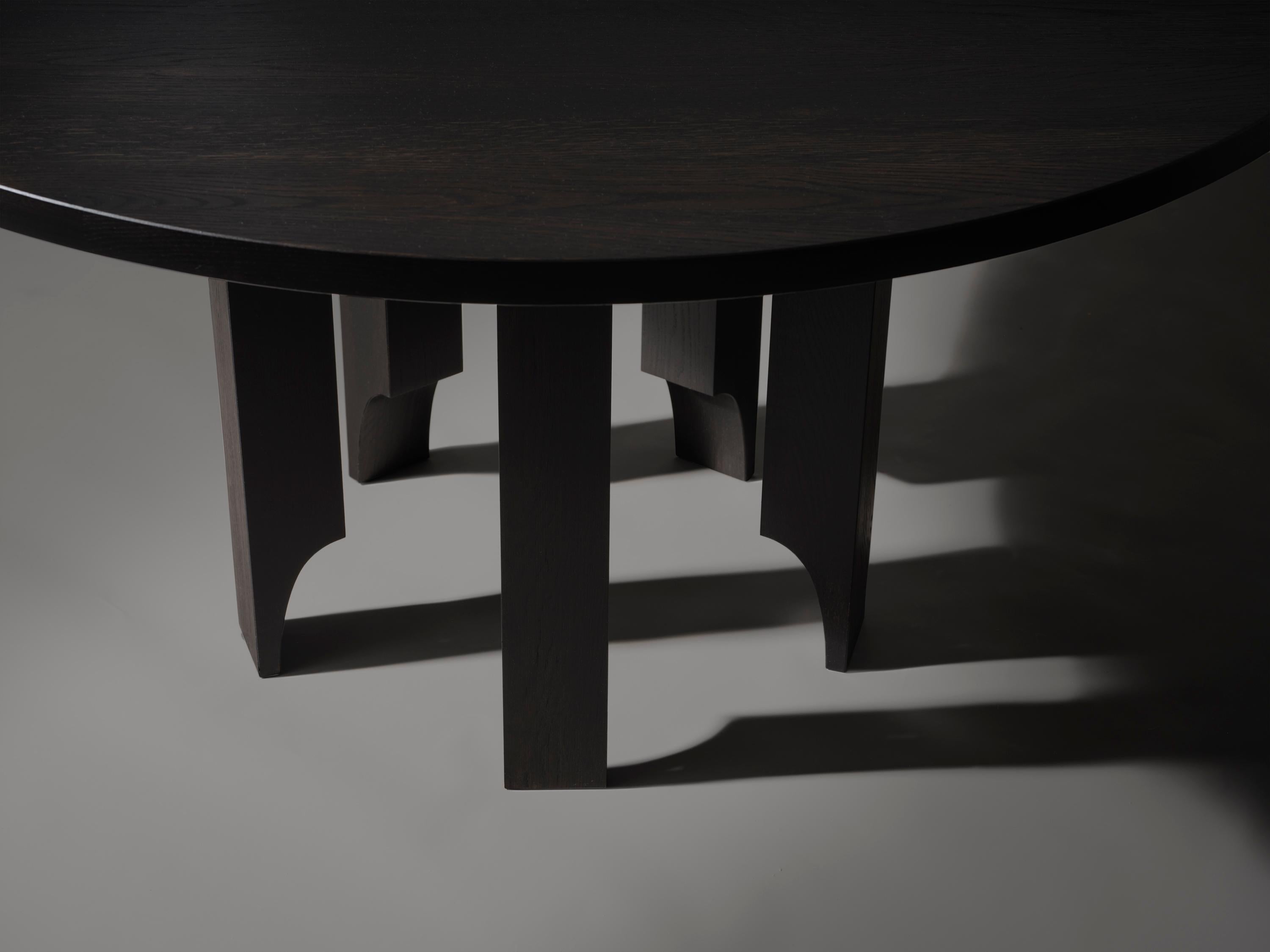 https://a.1stdibscdn.com/sculptural-round-acer-round-dining-table-solid-wood-for-sale-picture-4/f_89302/f_378615121726156664109/Acer_Round_Table_Black_Oak_Detail_1_photo_by_thomas_van_Schaik_master.jpg