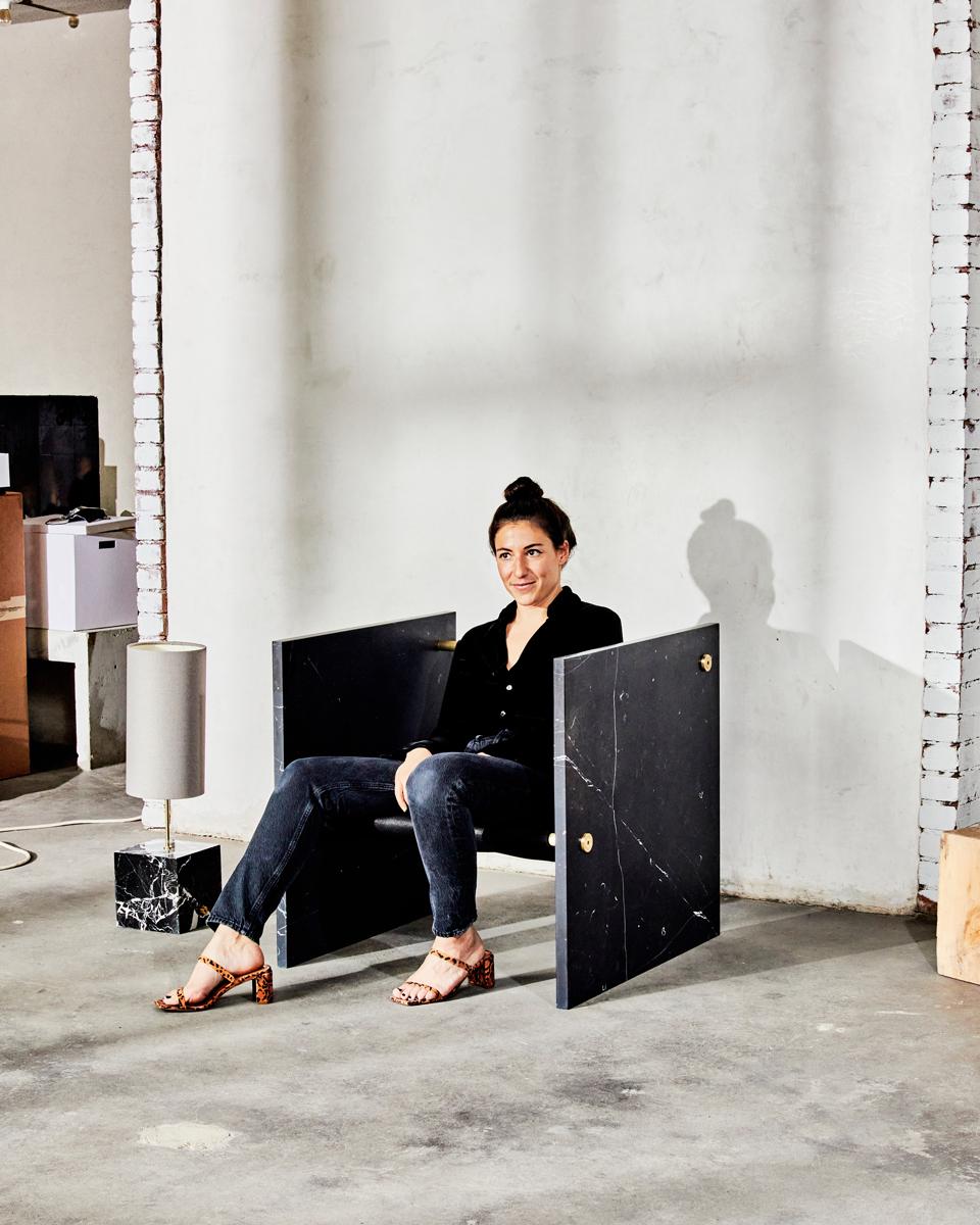 https://a.1stdibscdn.com/black-marble-brass-and-recycled-rubber-chair-by-slash-objects-for-sale-picture-9/f_51721/f_253618721631908298304/Adri_portrait_Nero_SlashObjects_web_master.jpg
