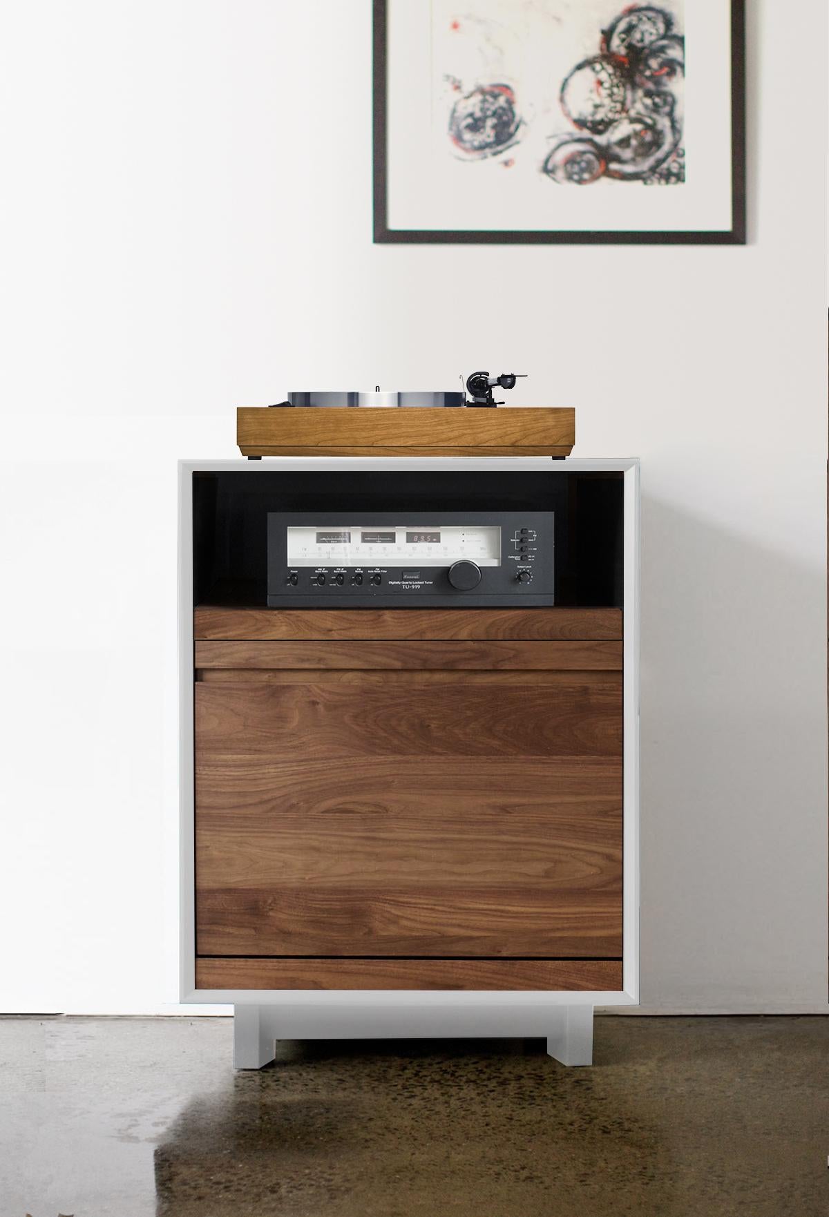 https://a.1stdibscdn.com/audio-rack-in-solid-natural-walnut-for-sale-picture-3/f_27523/f_158901521566498453951/Aero_25_inch_Media_WHTWAL_master.jpg