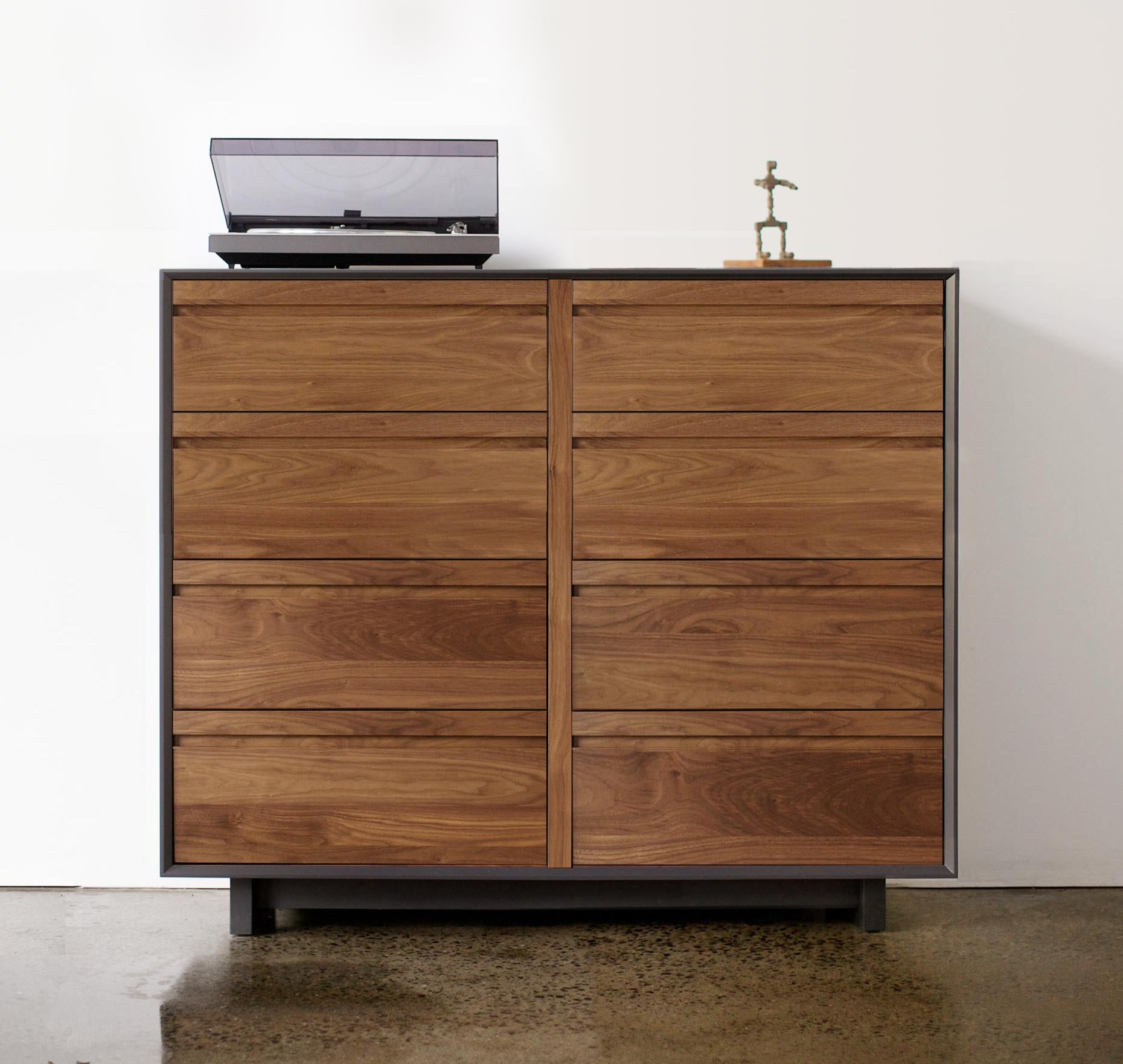 https://a.1stdibscdn.com/modern-double-lp-storage-cabinet-for-sale-picture-3/f_27523/f_77857331566312380663/Aero_51_inch_double_DD_GRYWAL_master.jpg