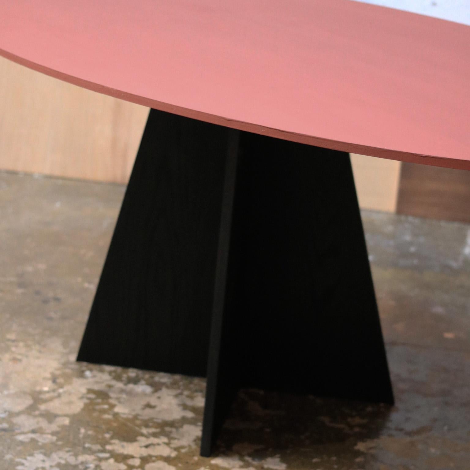 https://a.1stdibscdn.com/aether-oval-dining-table-with-pedestal-base-for-sale-picture-2/f_48391/f_375807121702650655659/Aether_Table_detail_2_master.jpg