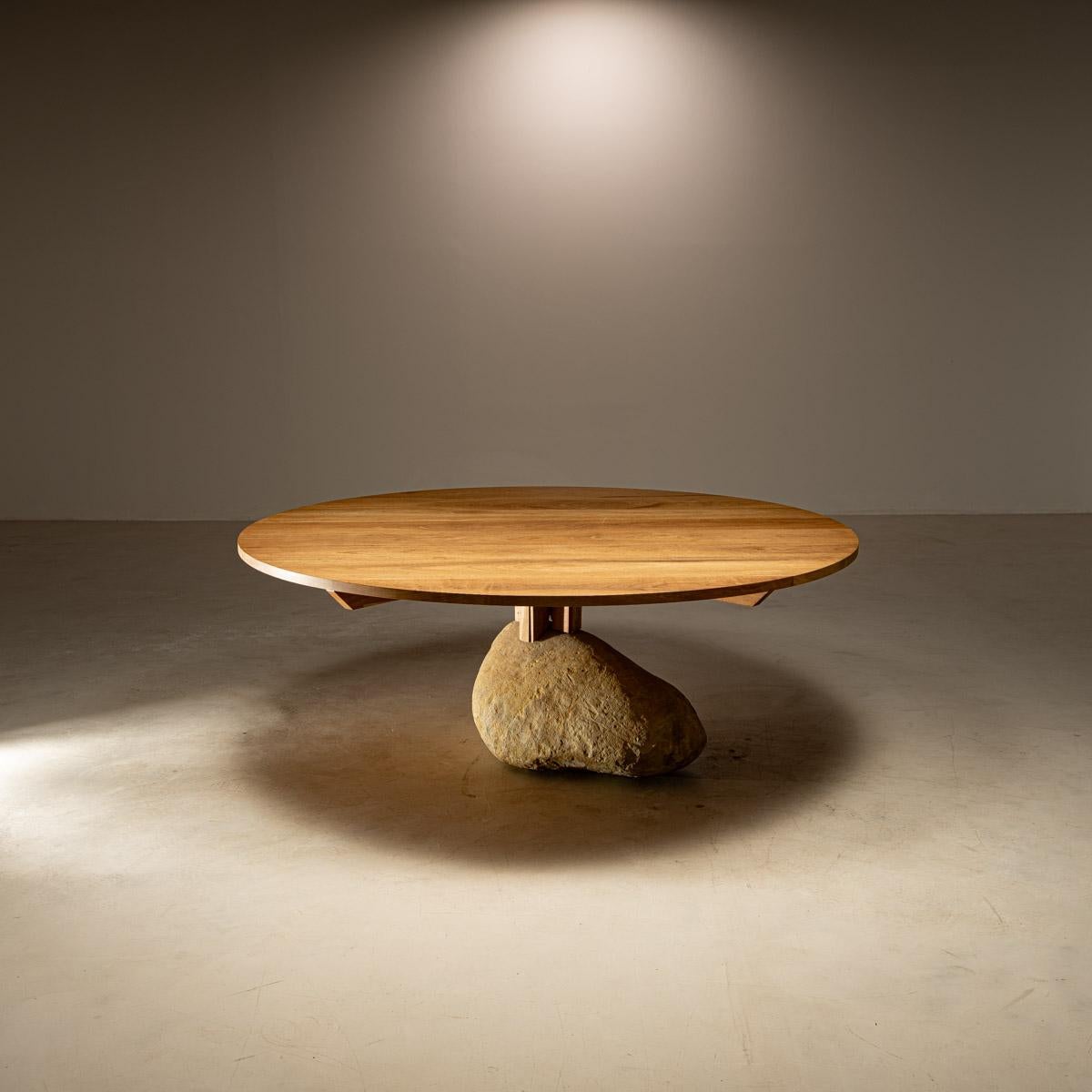 https://a.1stdibscdn.com/round-dining-table-in-catuaba-wood-and-river-stone-by-rodrigo-silveira-brazil-for-sale-picture-3/f_31733/f_450222621747231943333/AleRuaro_20250219015432_master.jpg