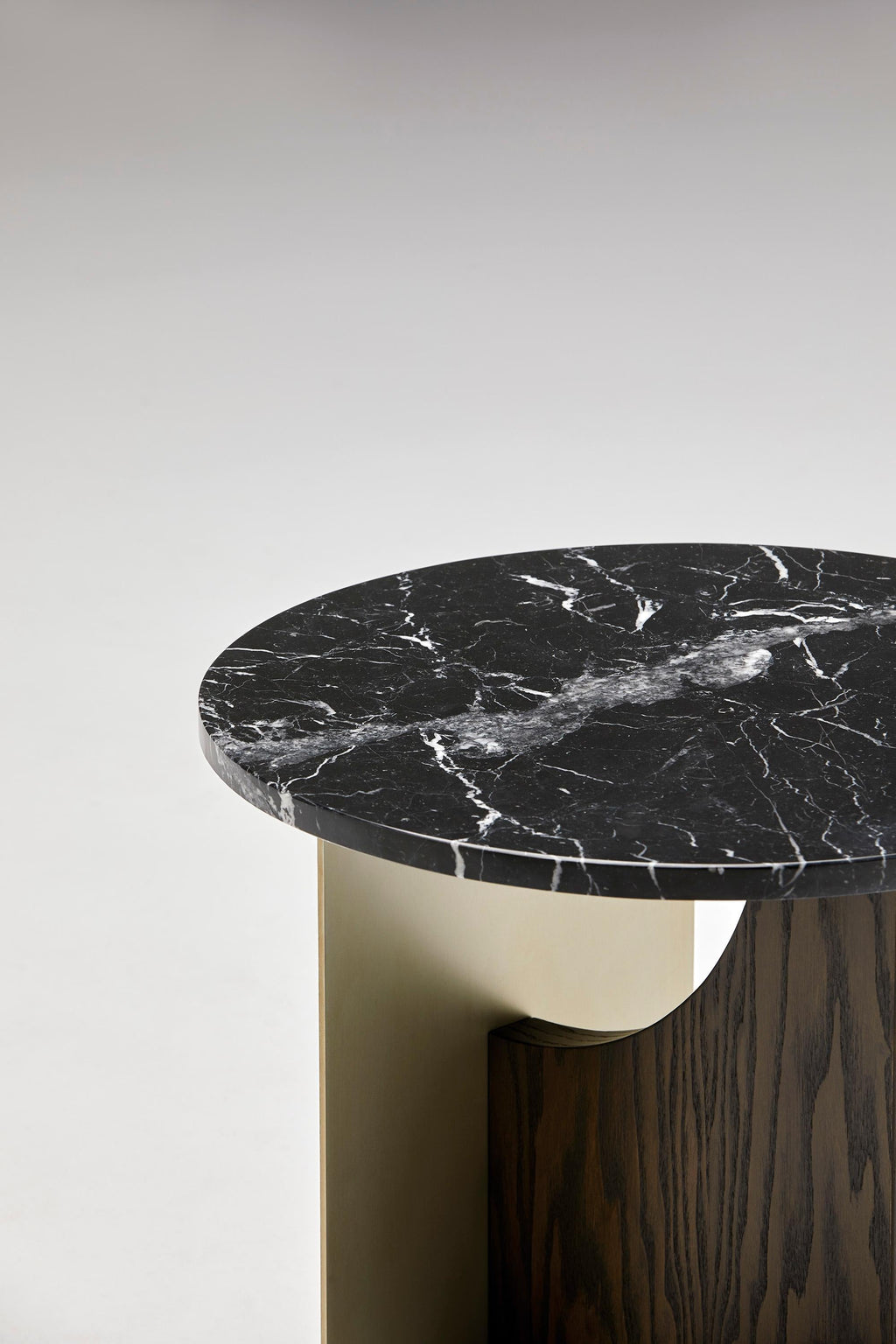 https://a.1stdibscdn.com/set-of-3-marble-tables-in-custom-wood-and-metal-finishes-for-sale-picture-5/f_27693/f_307803021665370752769/Alexandra_CORO_tables_02_master.jpg