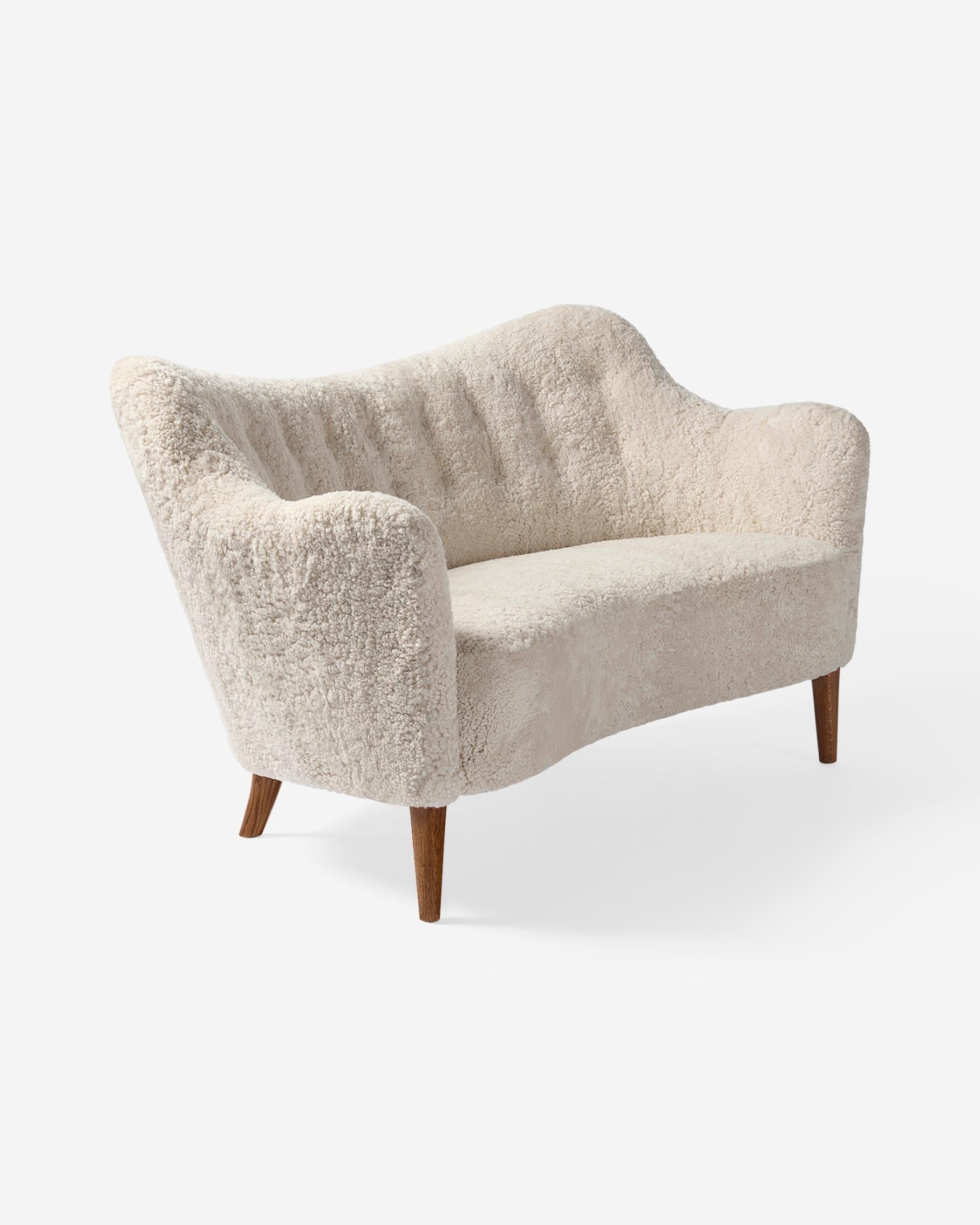 https://a.1stdibscdn.com/sheepskin-sofa-by-alfred-christensen-c1950s-for-sale-picture-6/f_13332/f_389205821746458239700/Alfred_Christiansen_185_Sofa1435_r1_layered_crop_2000x2500px_copy_master.jpg