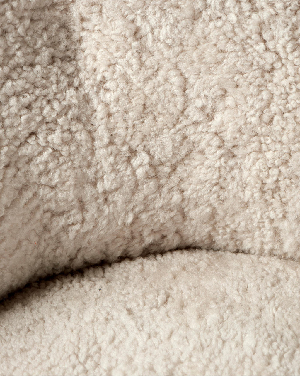 https://a.1stdibscdn.com/sheepskin-sofa-by-alfred-christensen-c1950s-for-sale-picture-7/f_13332/f_389205821746458240468/Alfred_Christiansen_185_Sofa5407_r1_crop_2000x2500px_copy_master.jpg