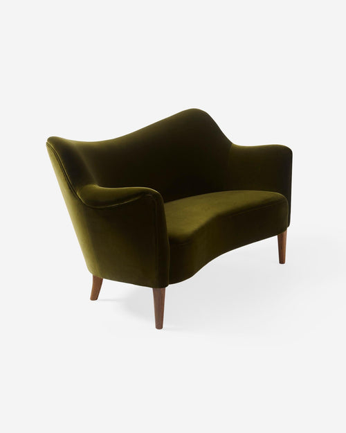https://a.1stdibscdn.com/velvet-love-seat-sofa-by-alfred-christensen-c1950s-for-sale-picture-2/f_13332/f_448889221746474821847/Alfred_Kristiansen_185_Sofa_Moss0303_r1_layered_crop_2000x2500px_copy_master.jpg