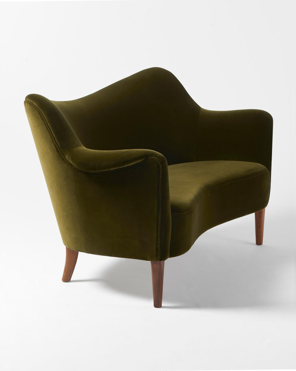 https://a.1stdibscdn.com/velvet-love-seat-sofa-by-alfred-christensen-c1950s-for-sale-picture-8/f_13332/f_448889221746474867446/Alfred_Kristiansen_185_Sofa_Moss5083_r1_crop_2000x2500px_copy_master.jpg
