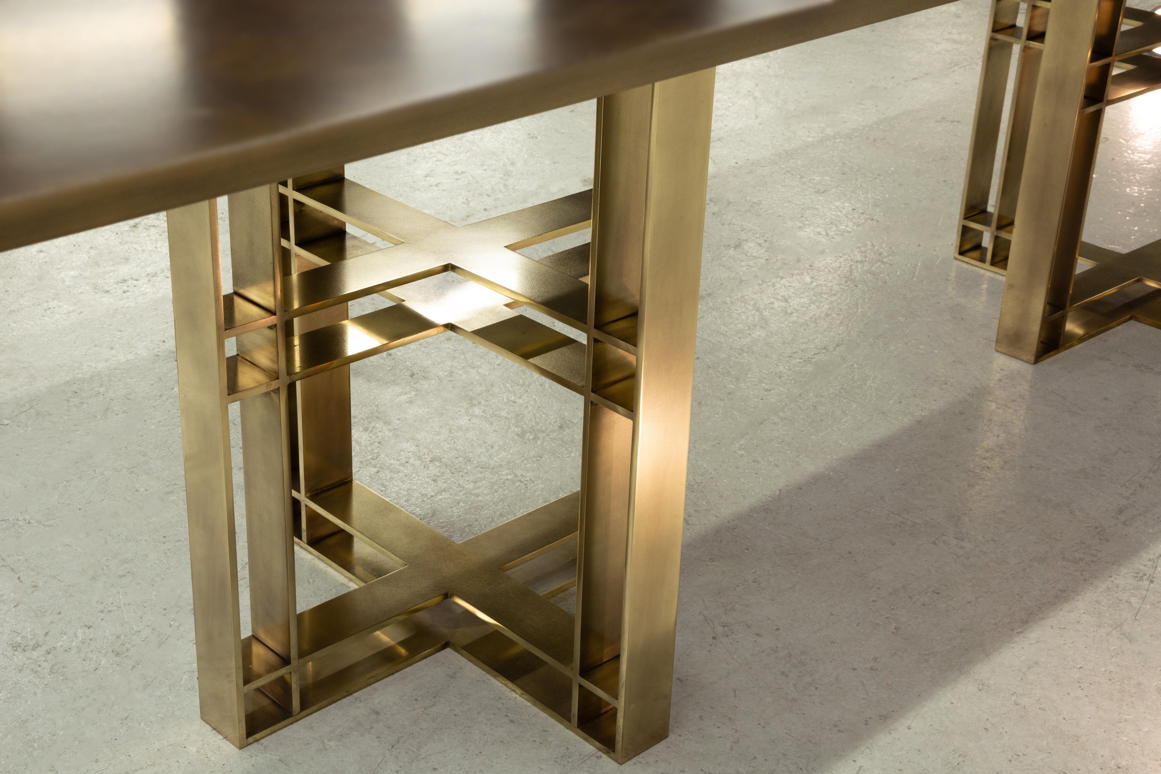 https://a.1stdibscdn.com/athwart-dining-table-all-patinated-brass-made-in-britain-for-sale-picture-4/f_25883/f_274701921679922837250/All_Brass_Athwart_3_master.jpg