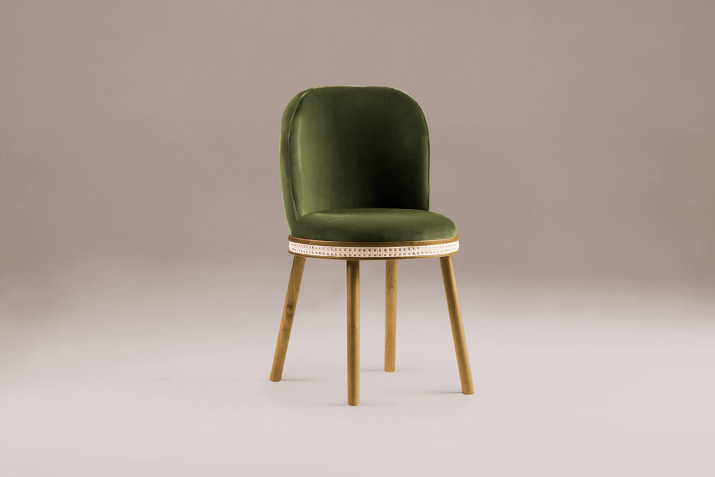 https://a.1stdibscdn.com/dooq-mid-century-modern-dining-chair-alma-with-kiwi-velvet-and-walnut-wood-for-sale-picture-2/f_54242/f_206852521702652834887/Alma_Kiwi_Front_master.jpg