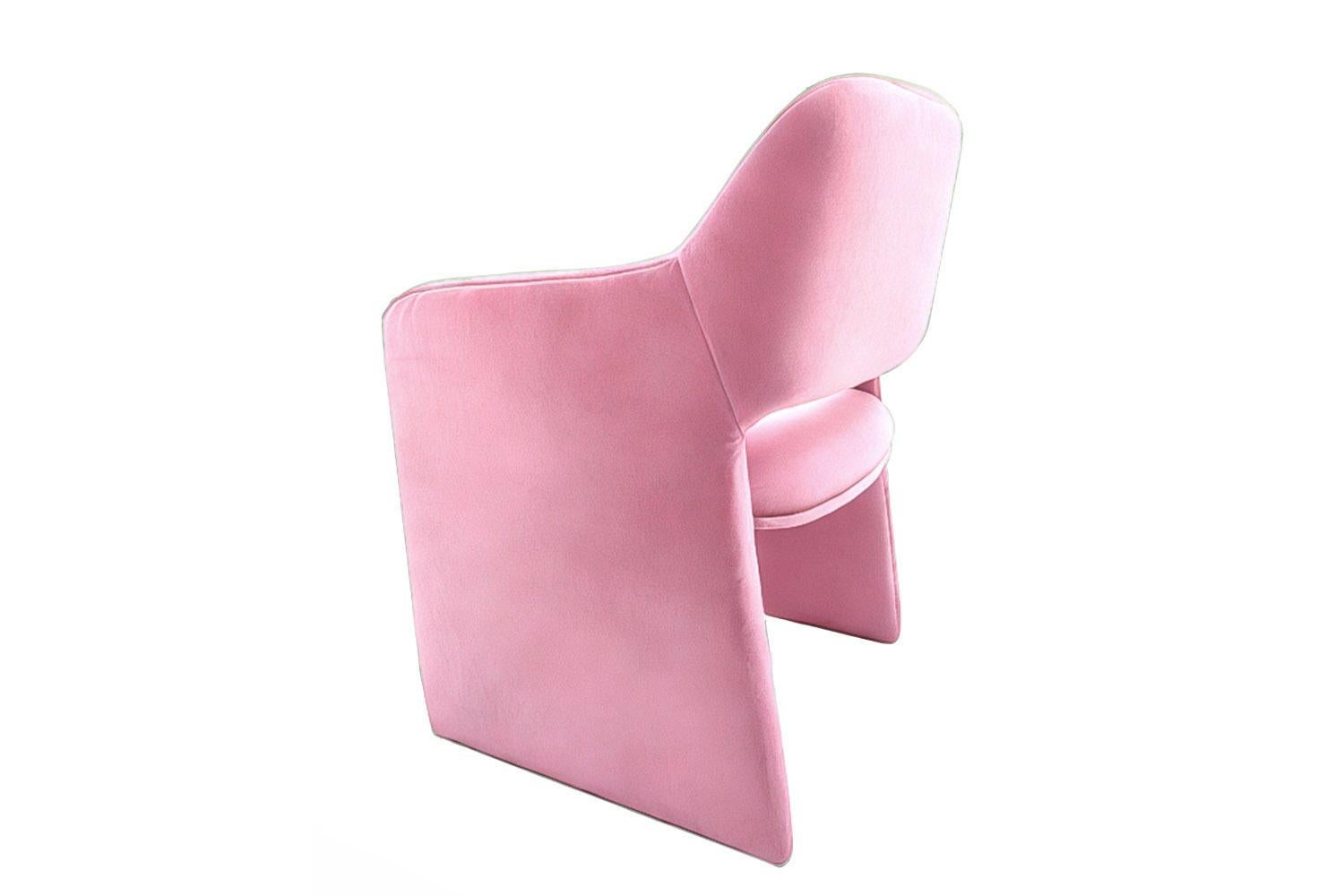 https://a.1stdibscdn.com/contemporary-sculptural-pink-velvet-dining-chair-alquimia-for-sale-picture-2/f_105132/f_456356621751031333532/Alquimia_2_pink_master.jpg