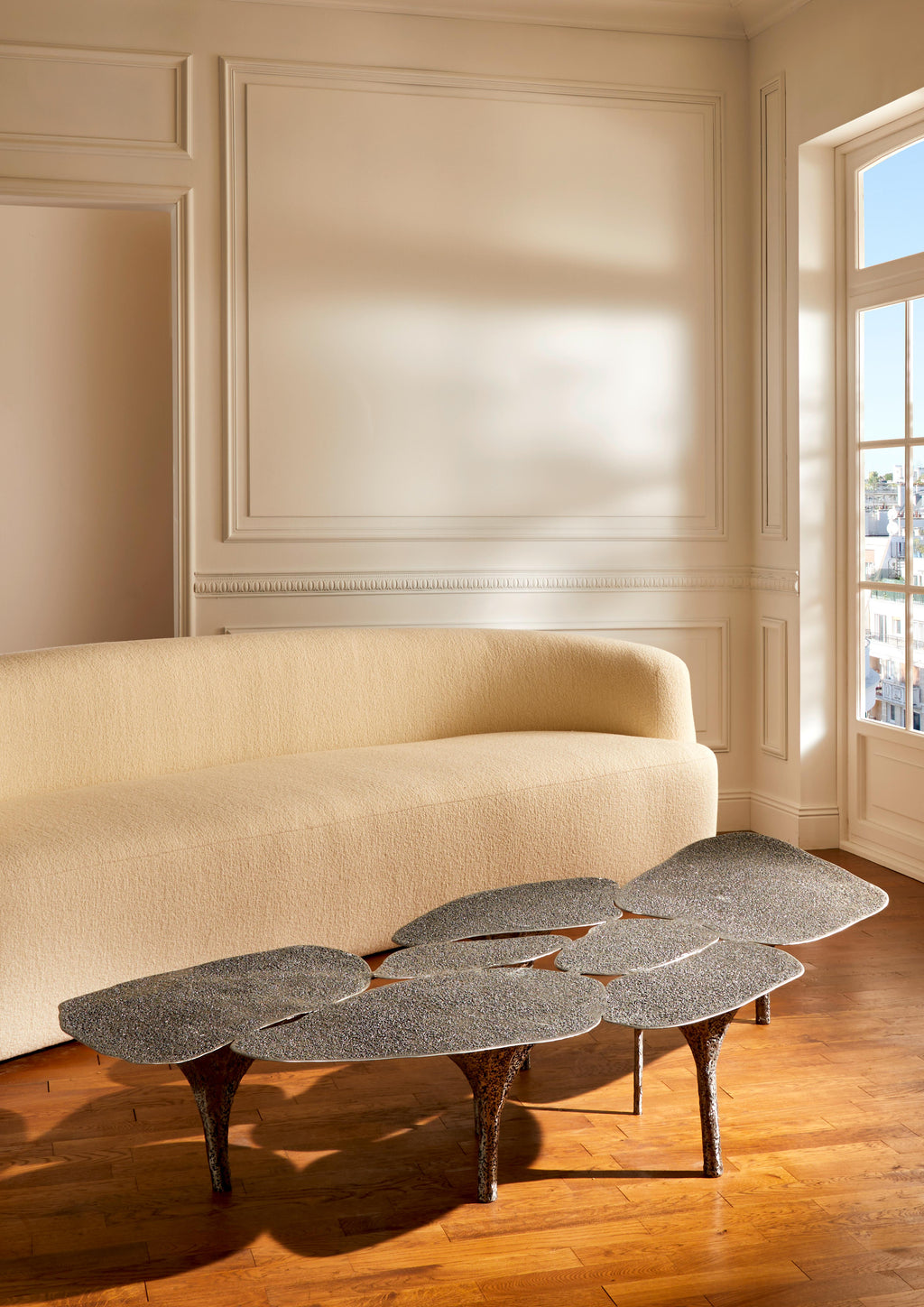https://a.1stdibscdn.com/long-coffee-table-by-chanel-for-sale-picture-2/f_9680/f_449633121746961896326/Amb_Table_basse_metal_A_master.jpg