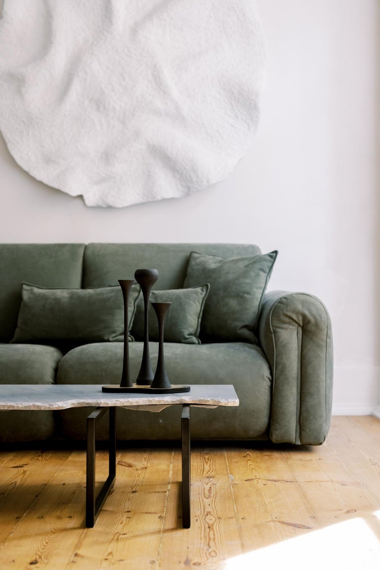 https://a.1stdibscdn.com/mid-century-modern-beijinho-sofa-dedar-white-boucle-handmade-by-greenapple-for-sale-picture-8/f_53532/f_385427621743092195693/Ambiente_508_12__master.jpeg?width=768