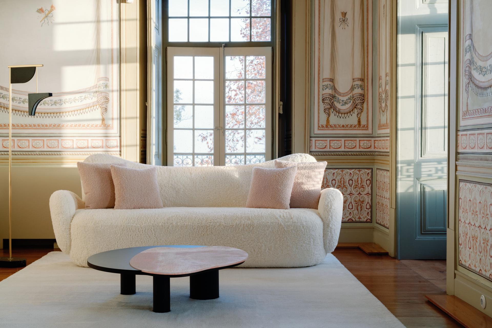 https://a.1stdibscdn.com/modern-conchula-curved-sofa-ivory-boucle-handmade-in-portugal-by-greenapple-for-sale-picture-2/f_53532/f_398028521716227536000/Ambiente_525_2__master.jpeg