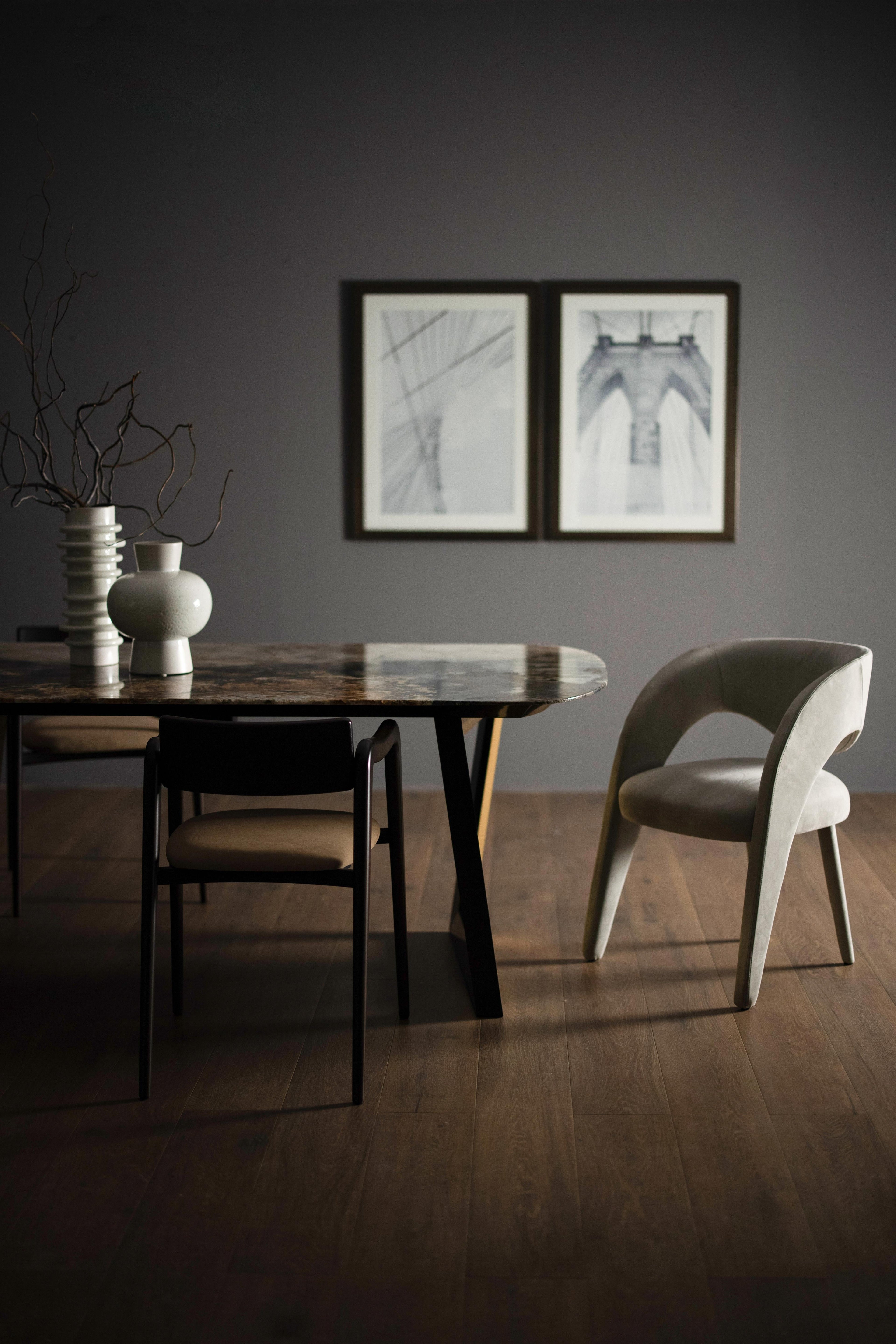 https://a.1stdibscdn.com/21st-century-modern-laurence-chair-with-armrests-nubuck-handcrafted-greenapple-for-sale-picture-6/f_53532/f_197002921630695688236/Ambiente_6_04_agosto_45_master.jpg