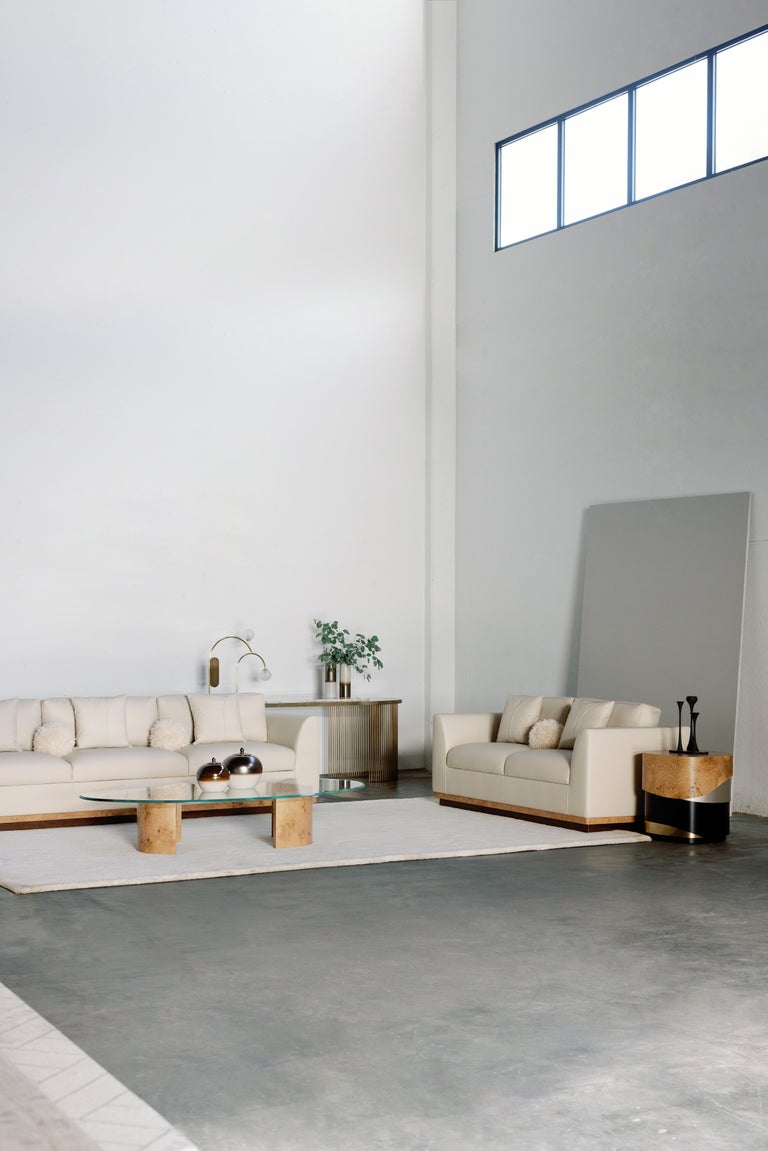 https://a.1stdibscdn.com/mid-century-modern-french-style-sofa-cannes-beige-leather-handmade-greenapple-for-sale-picture-6/f_53532/f_454279021749745945220/Ambiente_901_2__master.jpg?width=768