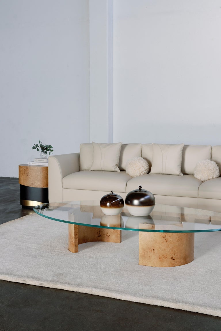 https://a.1stdibscdn.com/mid-century-modern-french-style-sofa-cannes-beige-leather-handmade-greenapple-for-sale-picture-2/f_53532/f_454279021749745945195/Ambiente_901_3__master.jpg?width=768