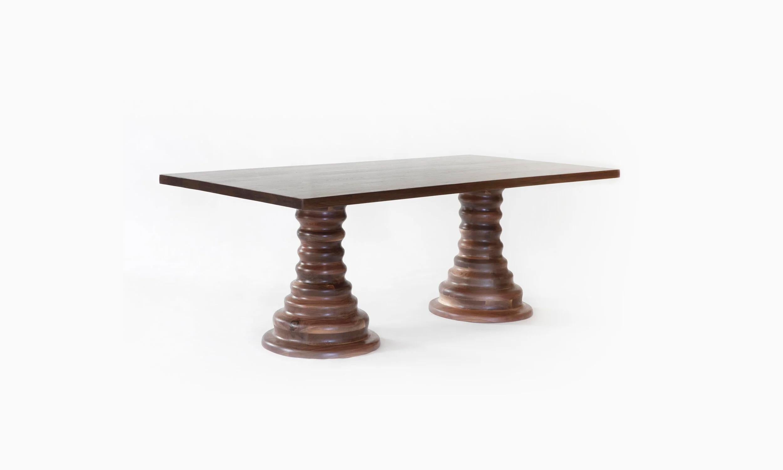 https://a.1stdibscdn.com/amelia-double-pedestal-dining-table-walnut-for-sale-picture-2/f_107842/f_485431221769556870867/Amelia_double2_master.jpeg