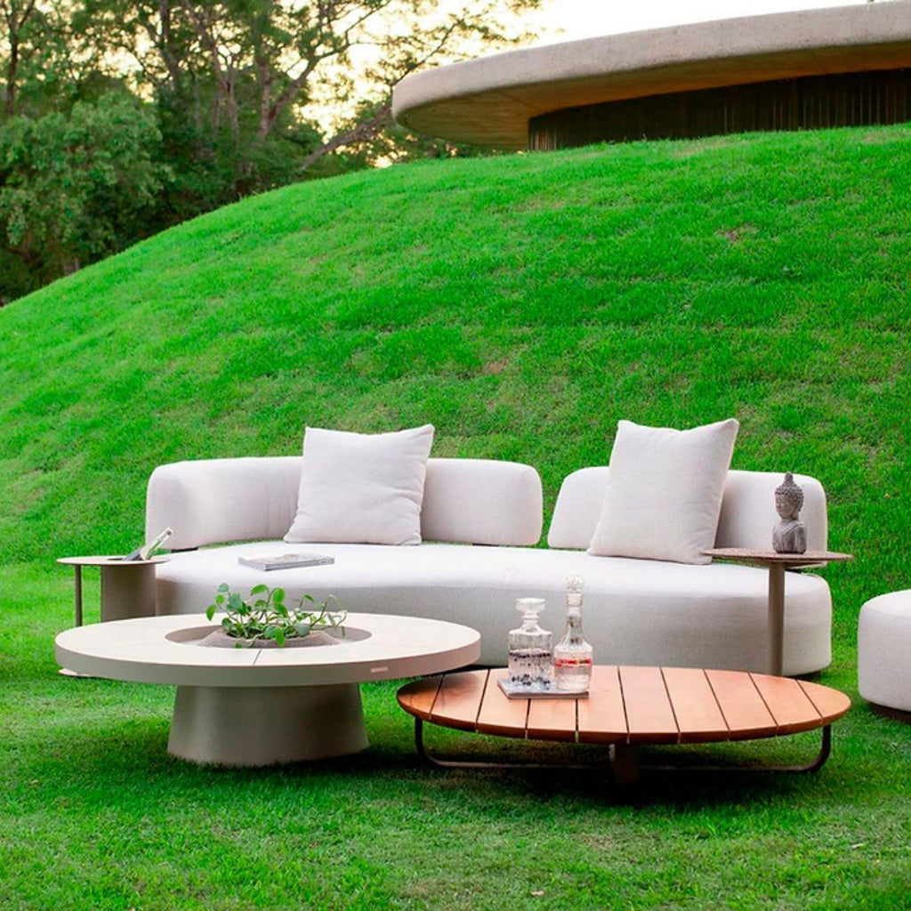 https://a.1stdibscdn.com/amsterda-organic-sofa-in-aluminum-and-fabric-for-sale-picture-8/f_106322/f_470468021760475838538/Amesterd_07_master.jpg