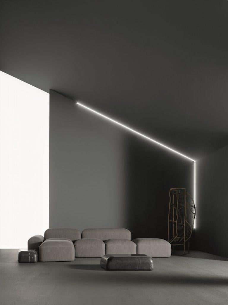 https://a.1stdibscdn.com/modular-and-customizable-sofa-lapis-e019-many-layouts-and-fabrics-available-for-sale-picture-8/f_31233/f_208150321601556220579/Amura_campagna_02_766x1024_master.jpg