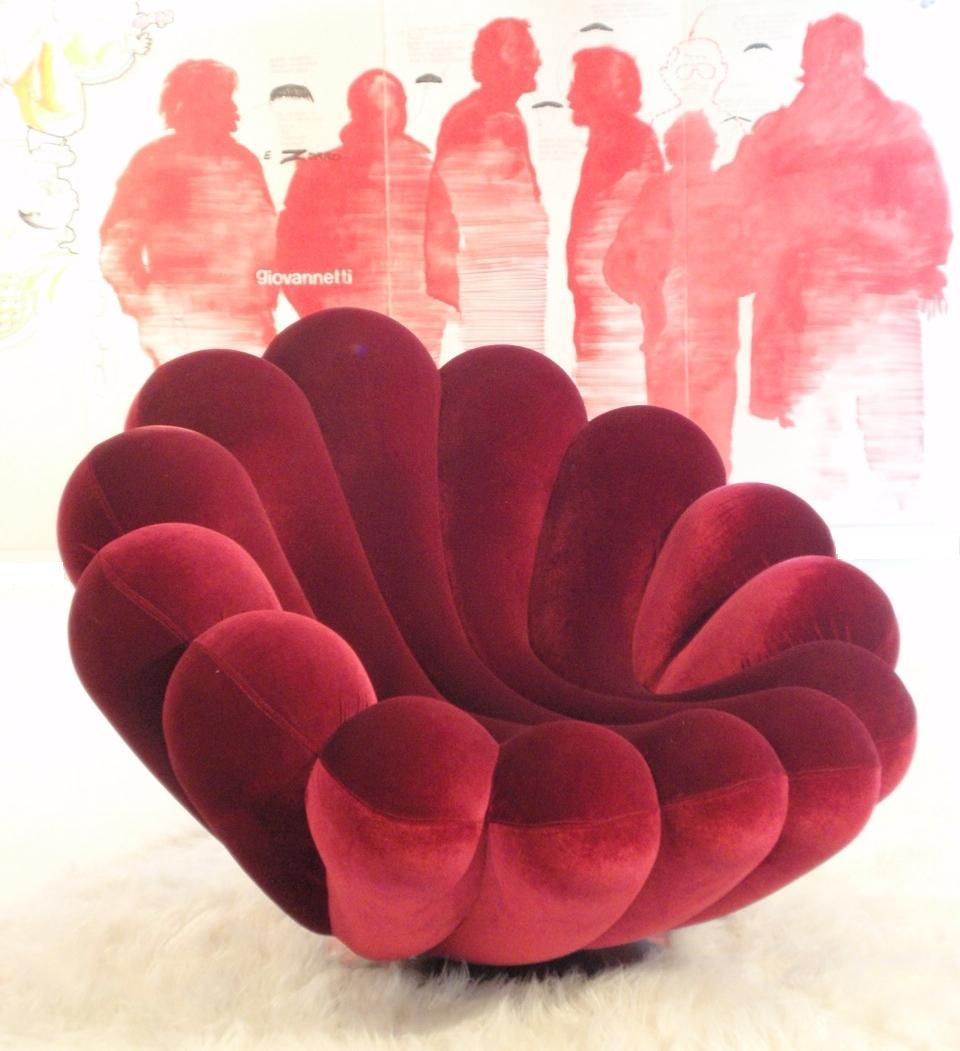 https://a.1stdibscdn.com/21st-century-by-giancarlo-zema-anemone-armchair-velvet-for-sale/f_52352/1600415108048/Anemone_bordeaux_master.JPG