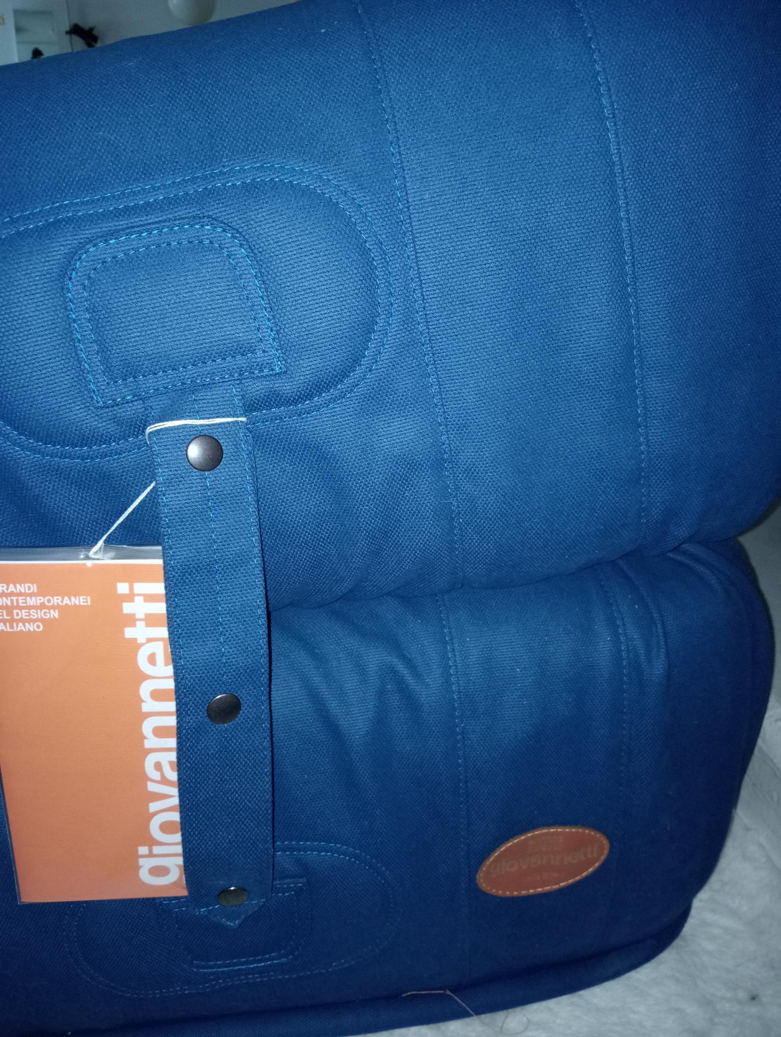 https://a.1stdibscdn.com/giovannetti-1970s-anfibio-foldable-sofa-blue-colored-cotton-project-becchi-for-sale-picture-3/f_52352/f_359421221693409559248/Anfibio_tessuto_Rio_part_master.jpg
