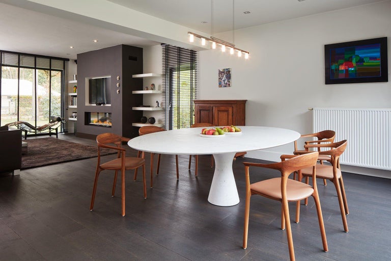 https://a.1stdibscdn.com/port-saint-laurent-contemporary-oval-marble-dining-table-290-75-for-sale-picture-7/f_12192/f_363853821696004042328/Angelo_M_LeoAerts_Interior_Kyknos2_Photography_by_Dimitri_Janssens_master.jpeg?width=768