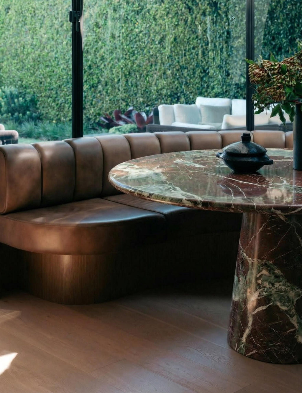 https://a.1stdibscdn.com/rosso-red-marble-round-dining-table-in-the-style-of-1970-angelo-mangiarotti-for-sale-picture-2/f_80522/f_492496221773677194142/Angelo_rosso__master.jpg