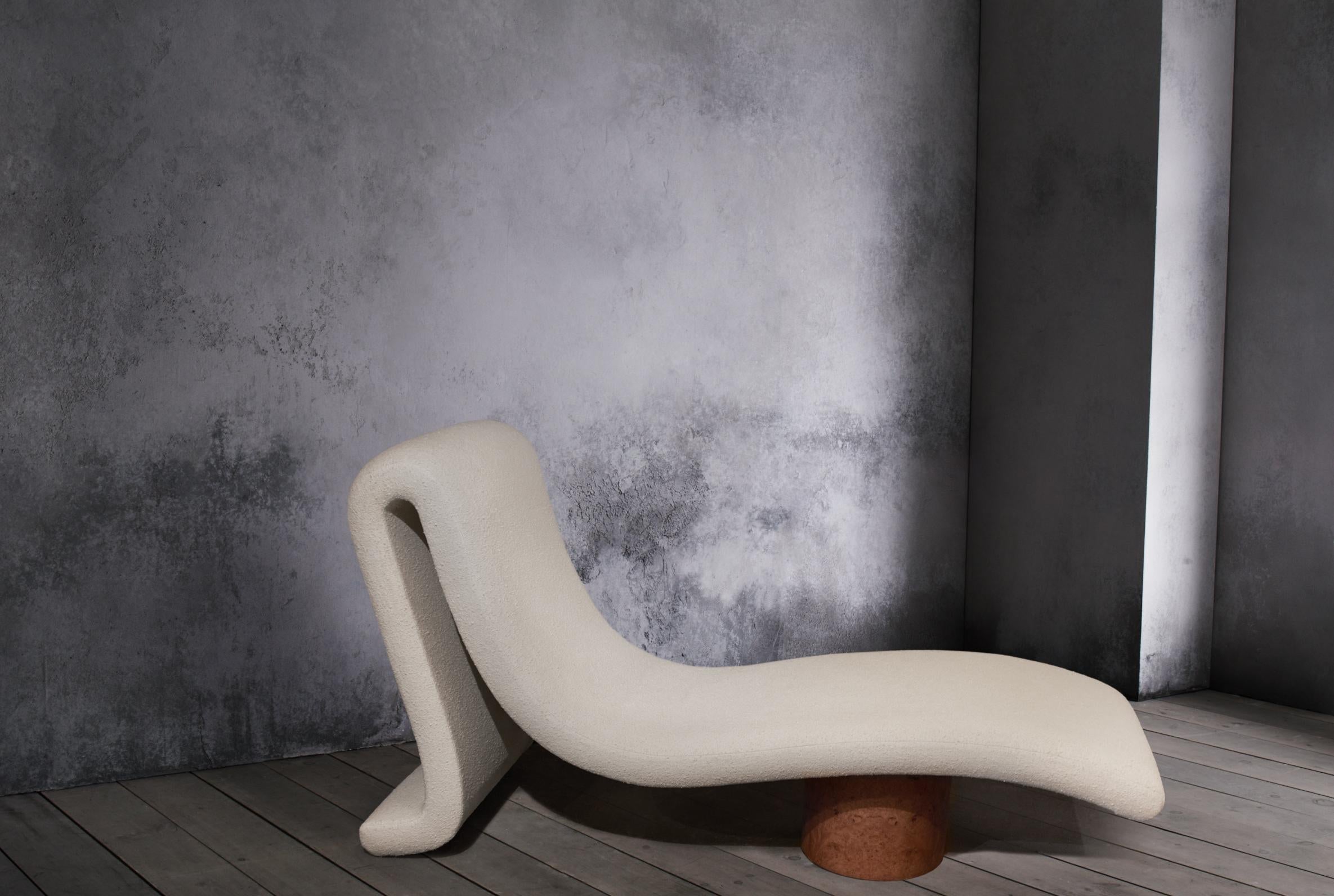 https://a.1stdibscdn.com/anna-karlin-slump-chaise-for-sale-picture-2/f_18173/f_310417921666901813652/Anna_Karlin_Slump_Chaise_1_master.jpg