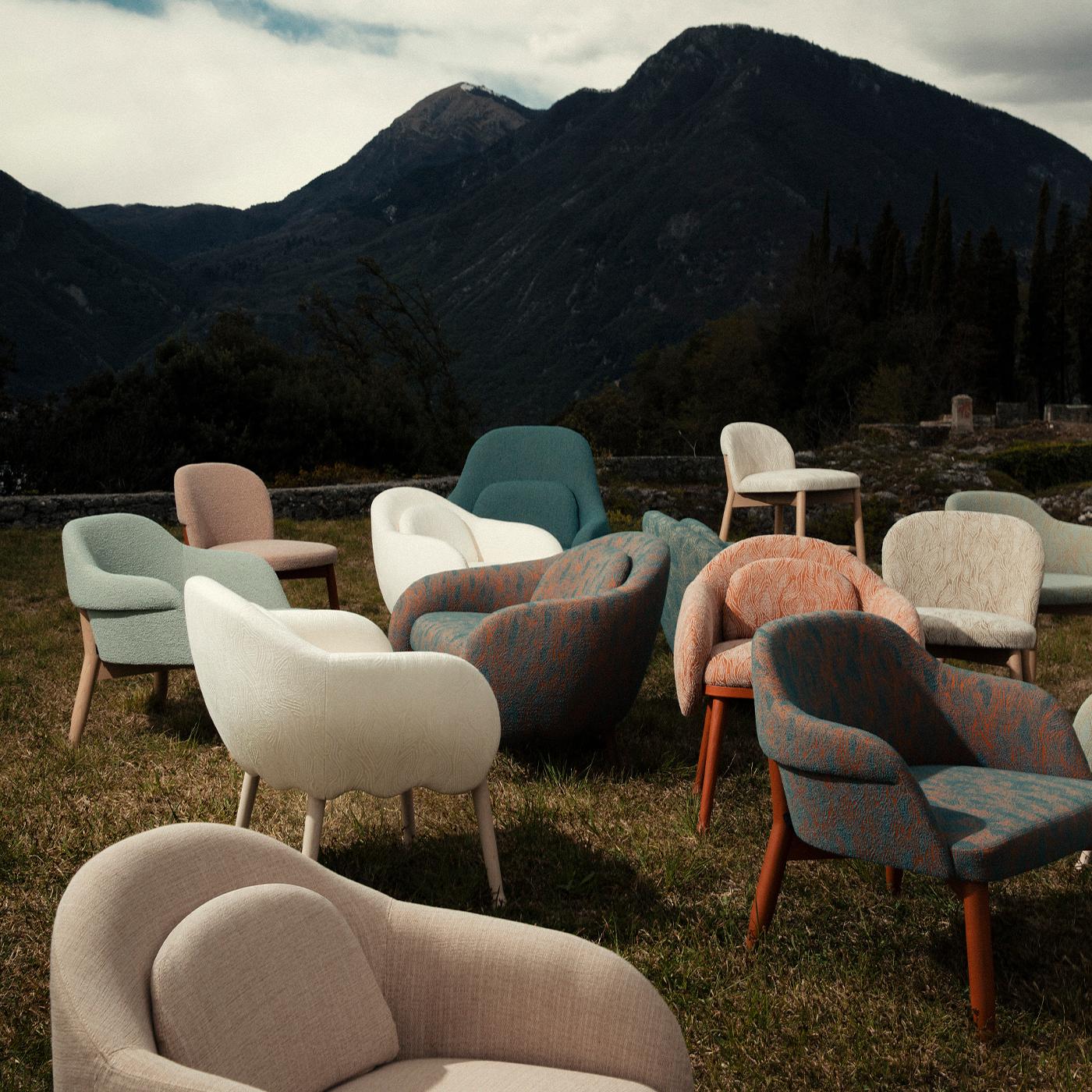 https://a.1stdibscdn.com/corolla-271-green-patterned-armchair-for-sale-picture-4/f_17062/f_262564721637748734311/AnyConv_com_8arsioik33trpf96ozd3m3n3d9yo_2__master.jpg